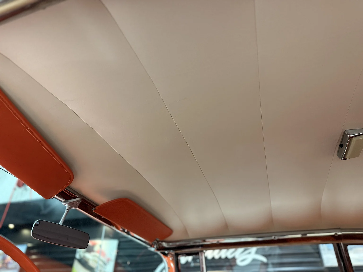 Innenraumfoto von 1956 Mercury Montclair Sport Sedan (11)