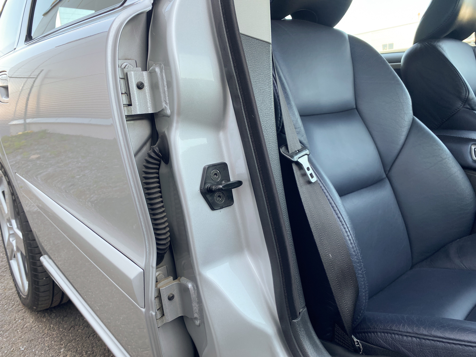 Innenraumfoto von 2005 Volvo V70 R AWD (41)