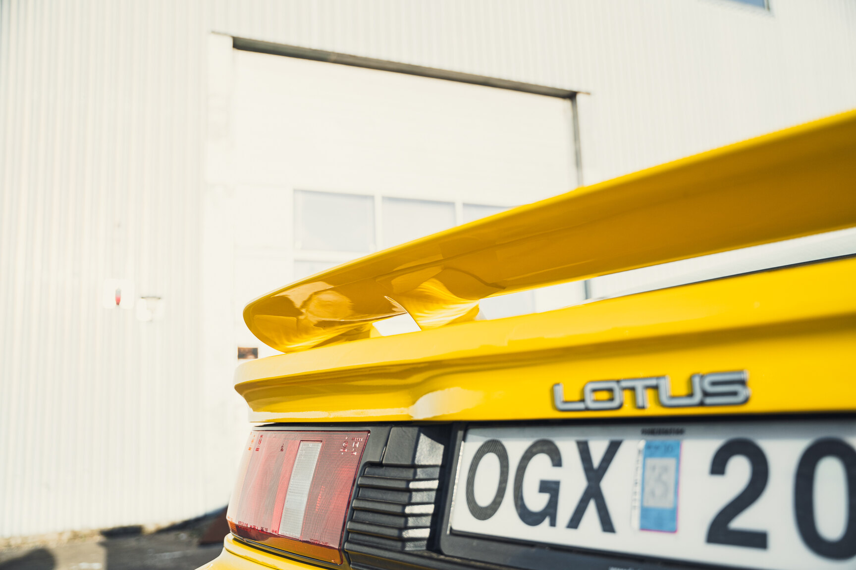 Exterior image of 1989 Lotus Esprit Turbo SE