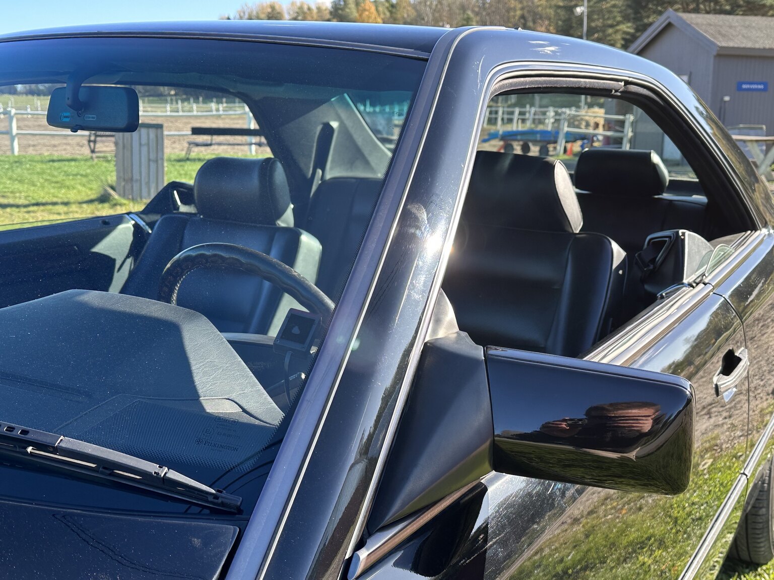 Exteriörbild på 1990 Mercedes-Benz 300 CE 24V (30)