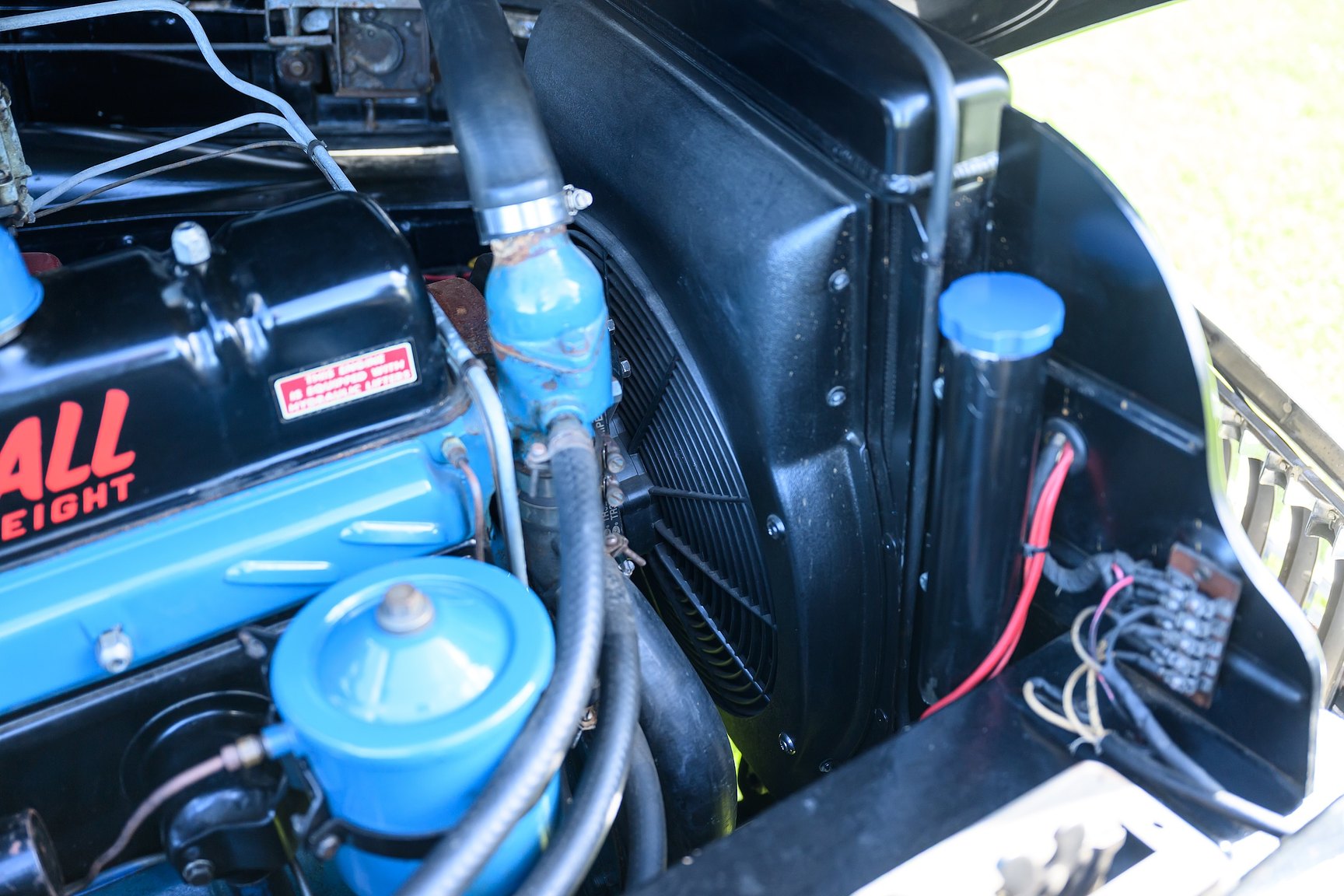Image of 1949 Buick Eight Roadmaster mechanics