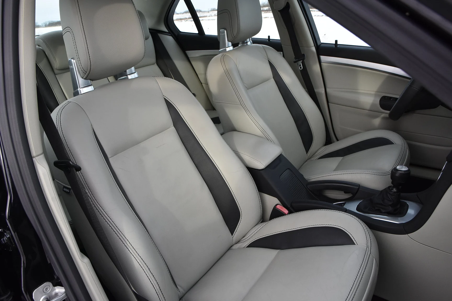 Interior image of 2014 Saab 9-3 Aero Hirsch Edition (27)