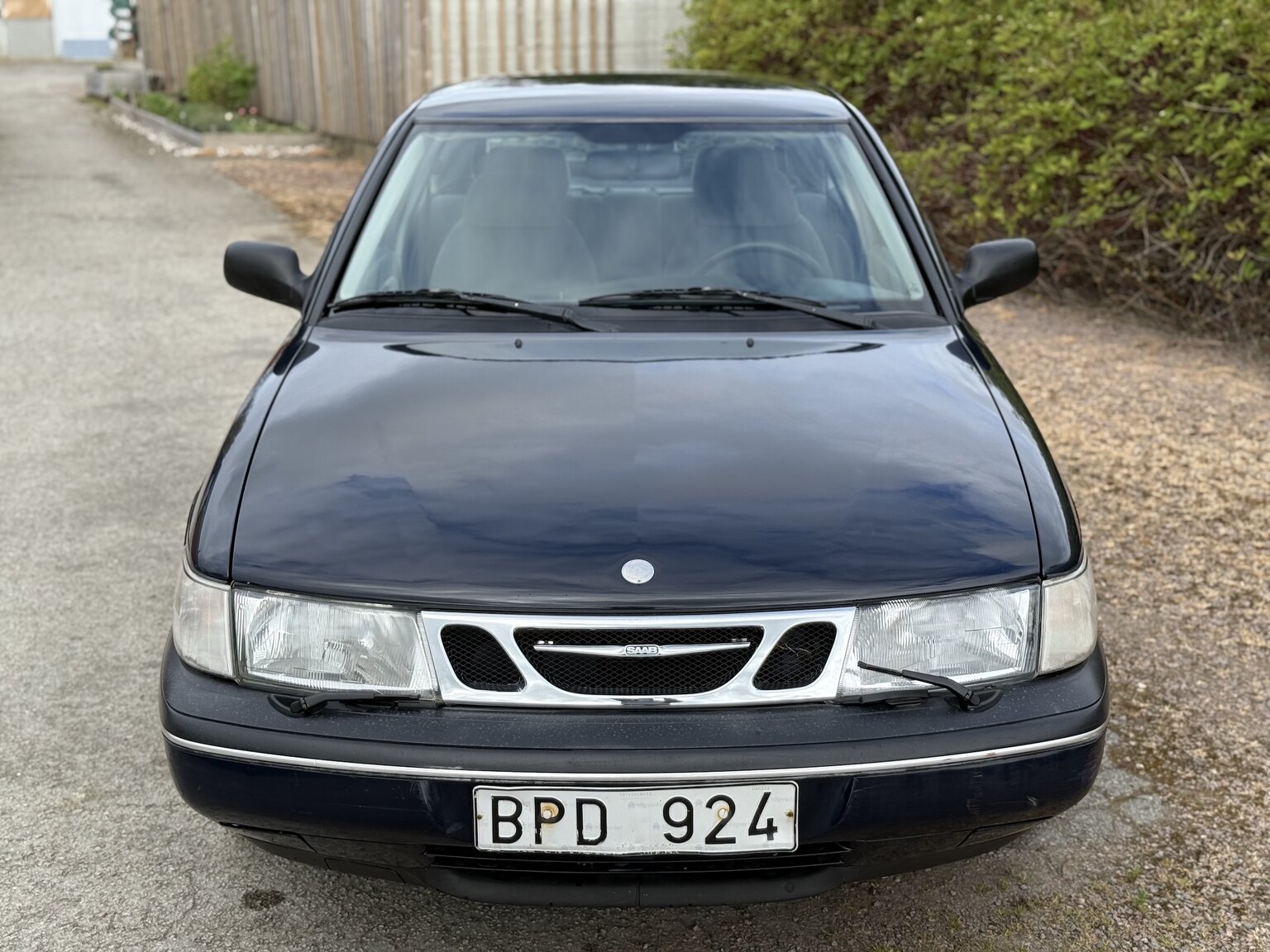 Exterior image of 1997 SAAB 900