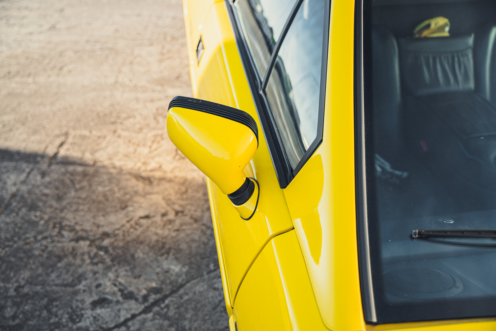 Exterior image of 1989 Lotus Esprit Turbo SE