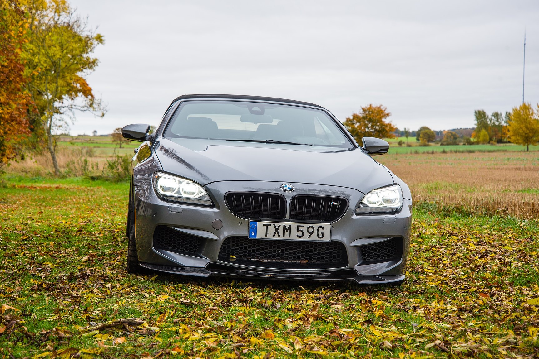 Exterior image of 2014 BMW M6C