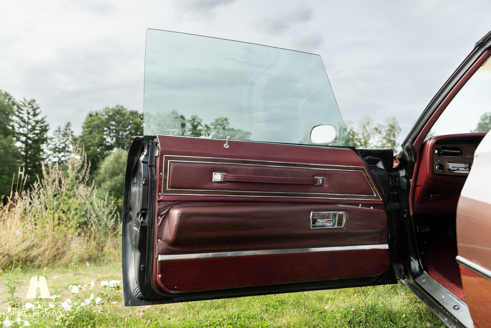 Innenraumfoto von 1973 Buick Electra Custom 2D HT Coupe