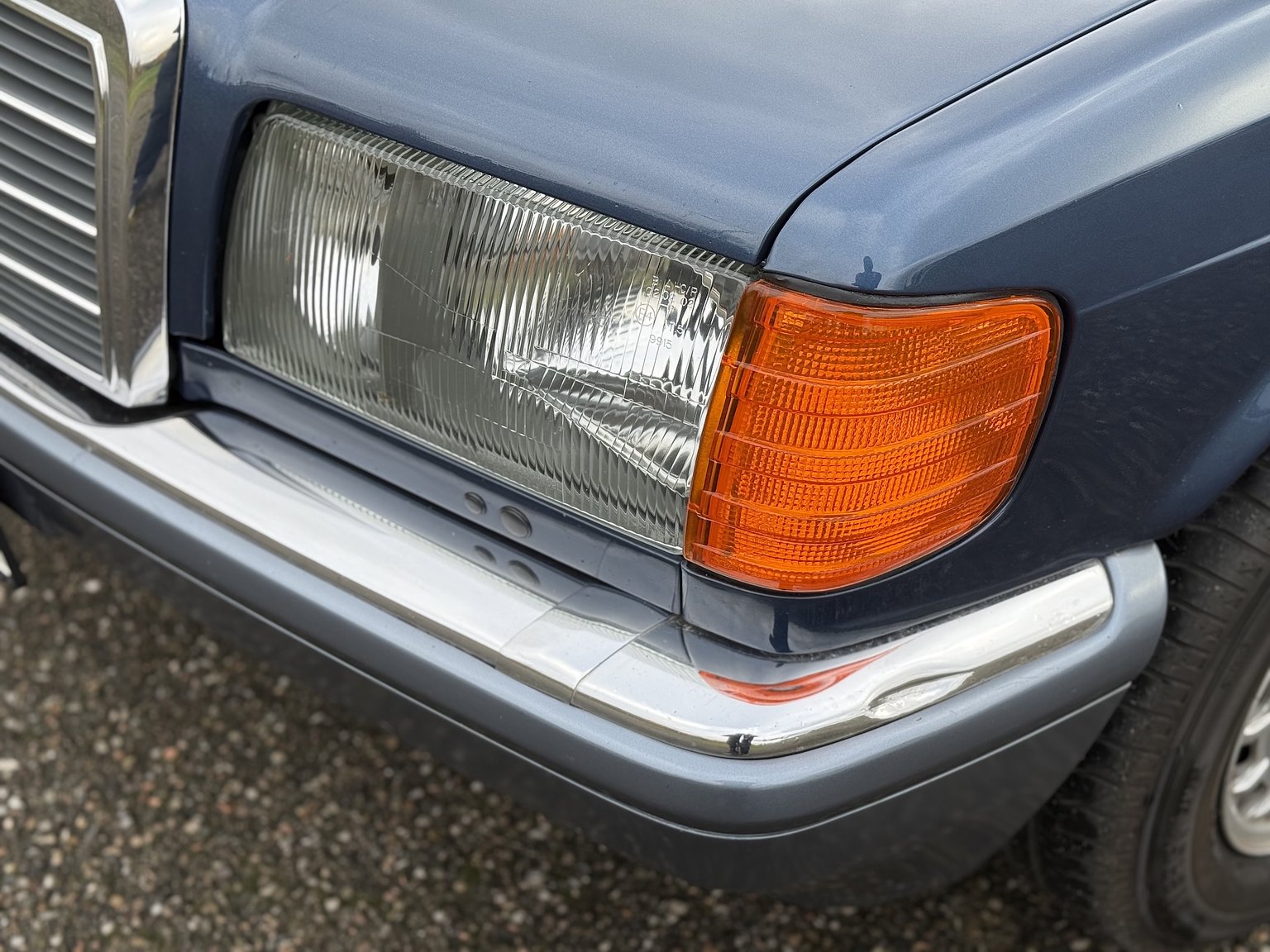 Exteriörbild på 1987 Mercedes-Benz 300 SE