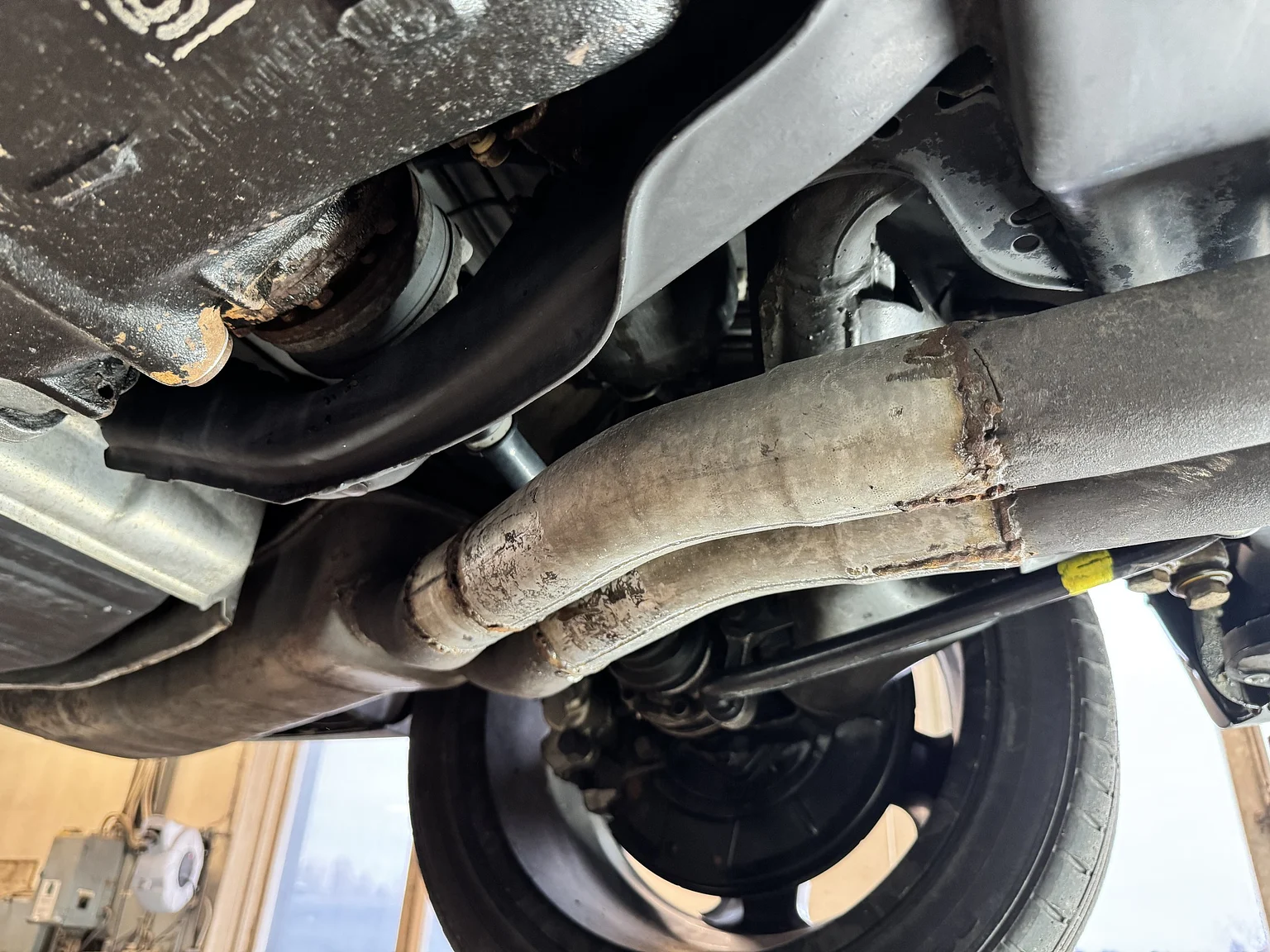 1993 BMW E34 M5 Touring  (83), Mekanik