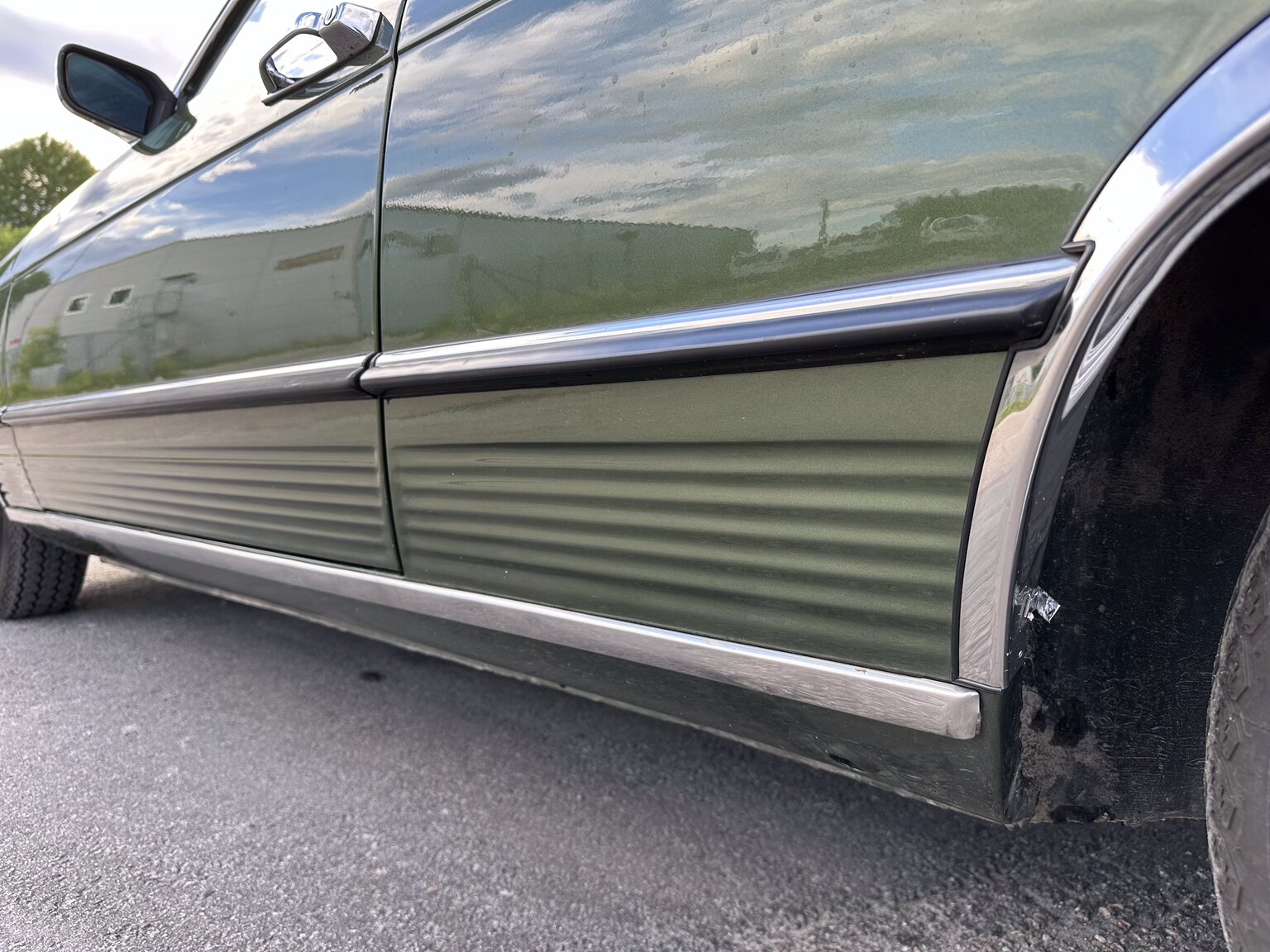 Exterior image of 1974 Mercedes Benz 450 SLC (46)