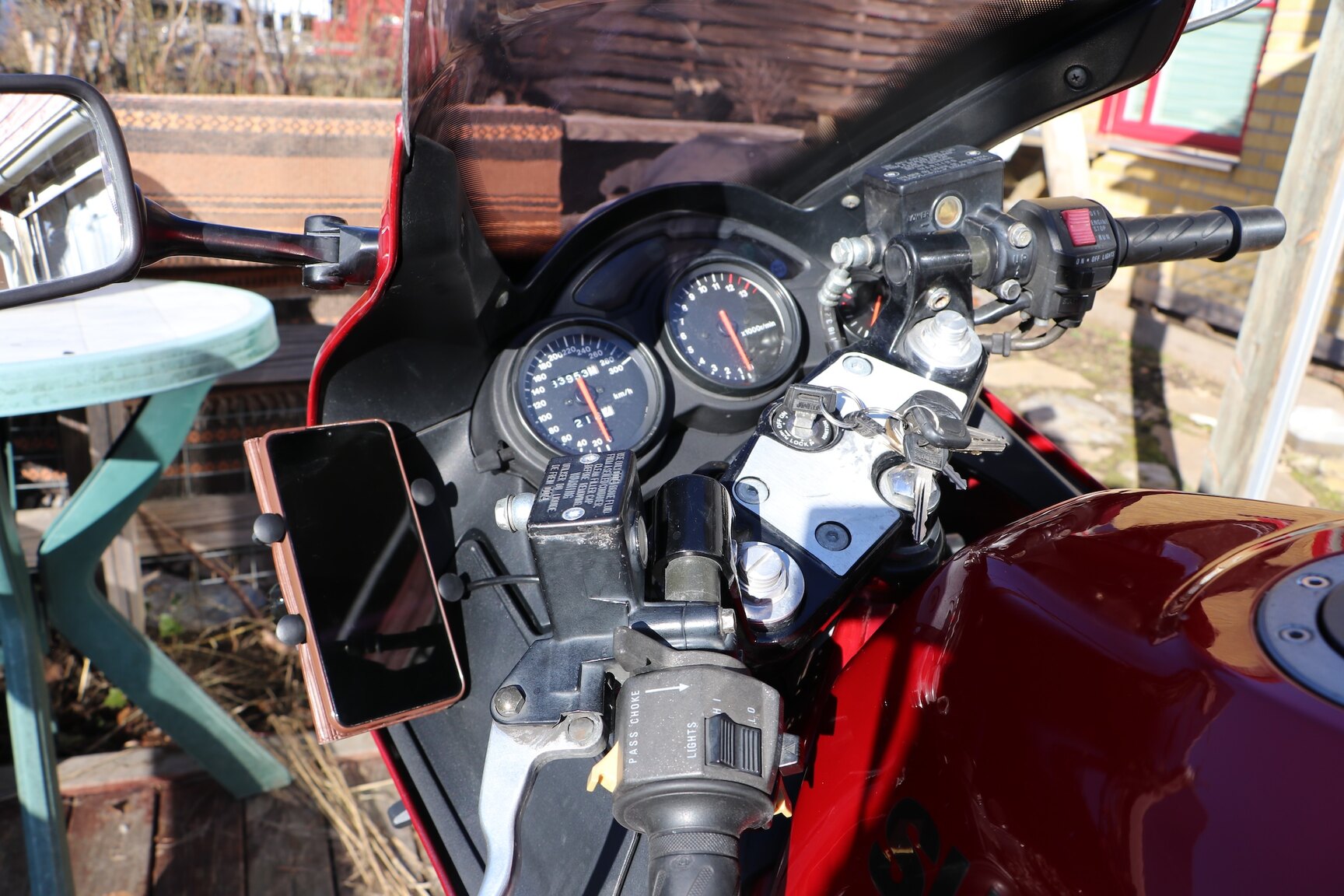 Exteriörbild på 1995 SUZUKI RF 900R