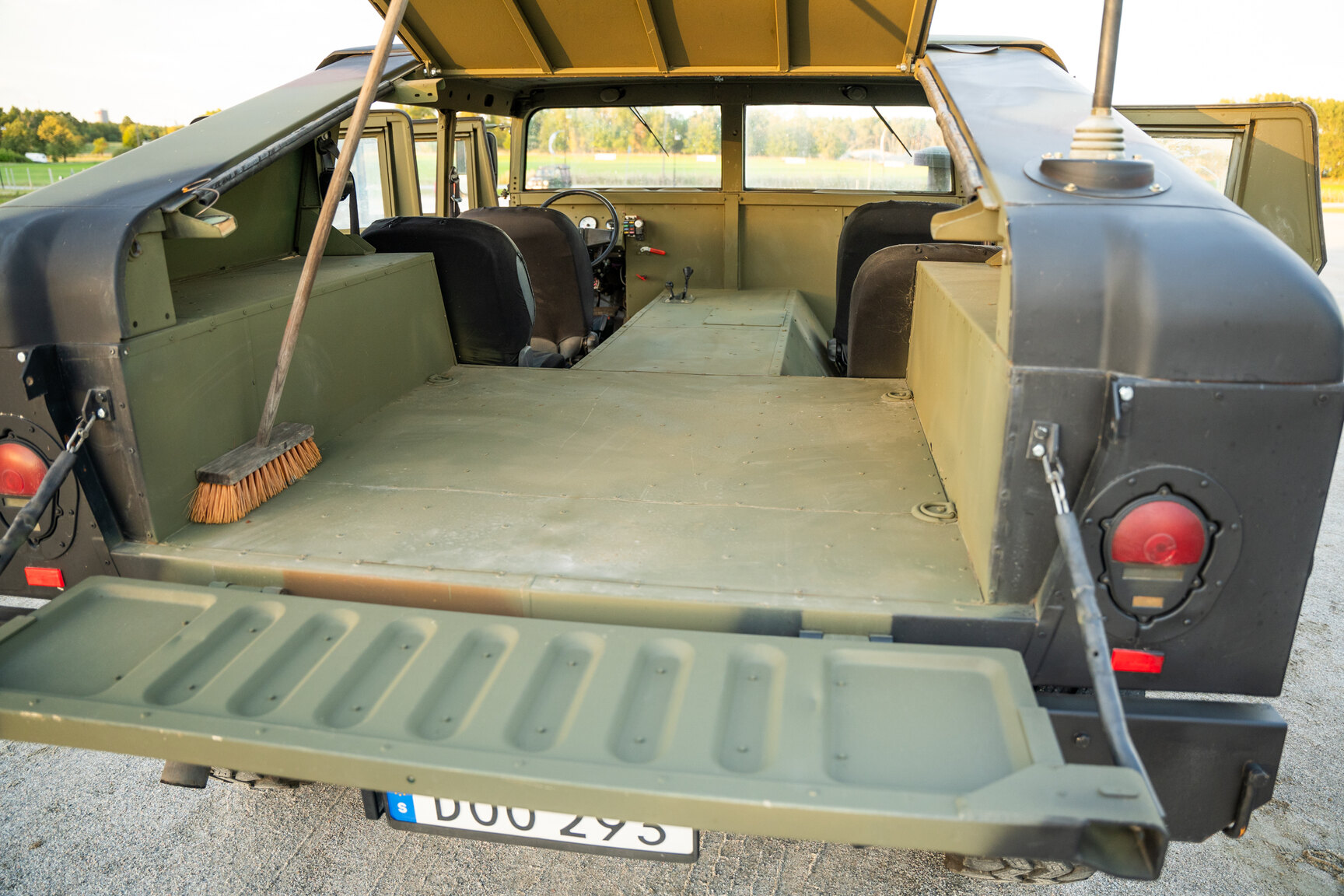 Interiörbild 1987 Chevrolet/Humvee H1 Slantback