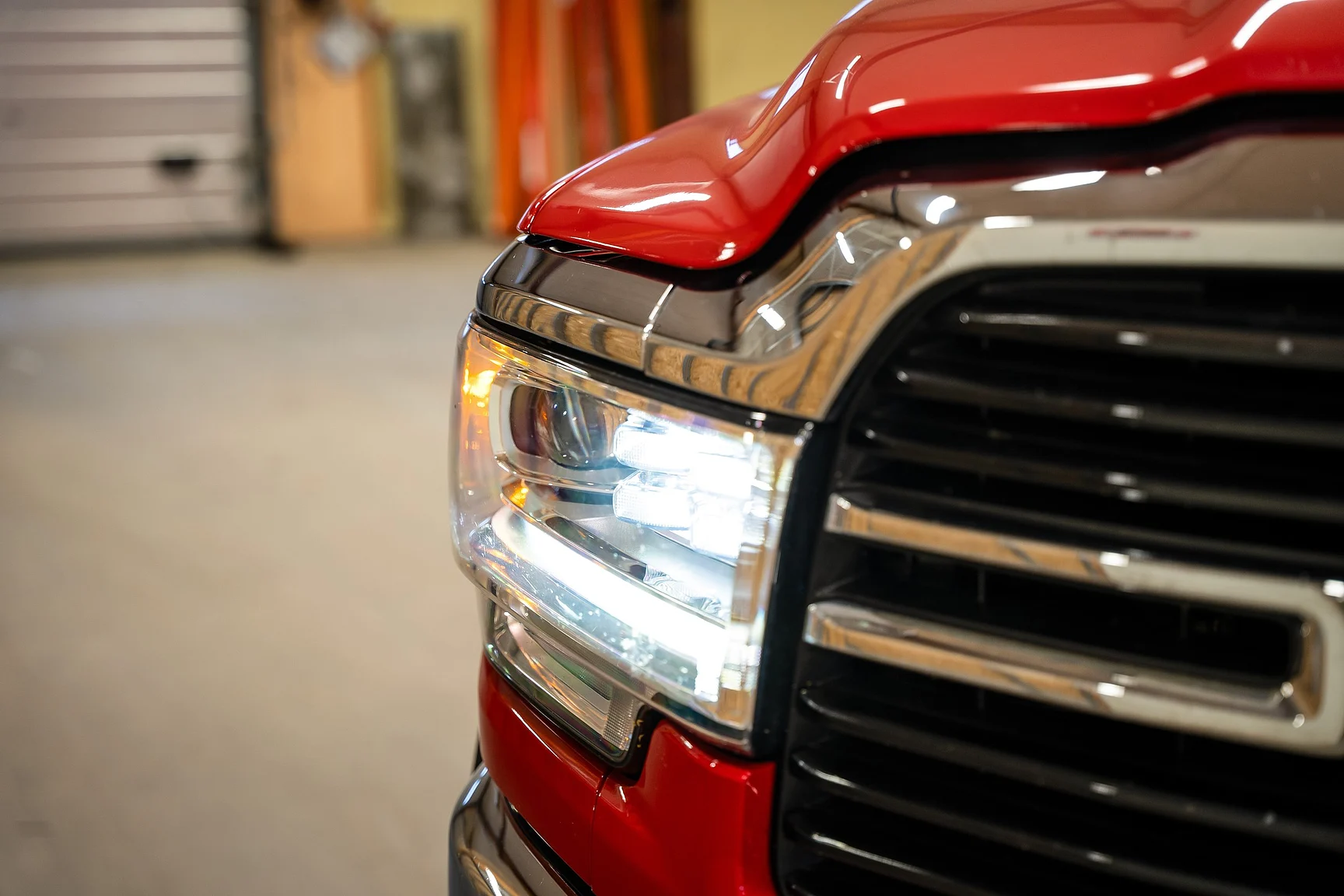 Exteriörbild på 2020 Dodge Ram 2500 Overland (6)