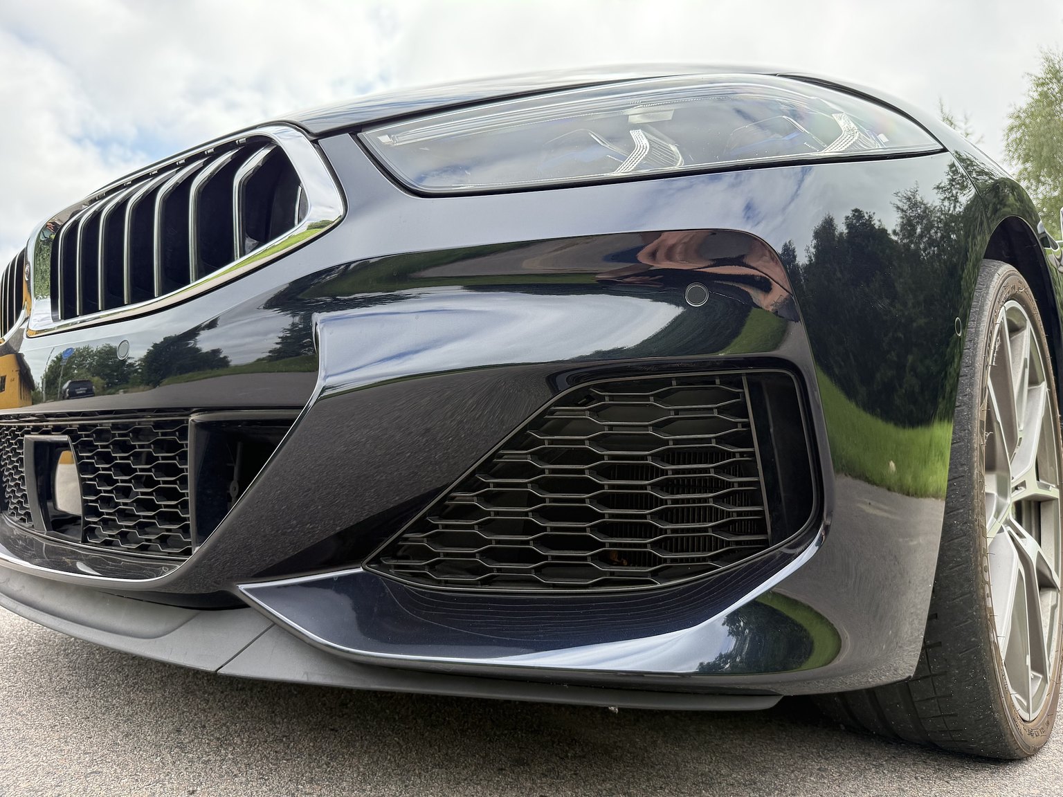 Exterior image of 2019 BMW M850i xDrive Convertible Steptronic