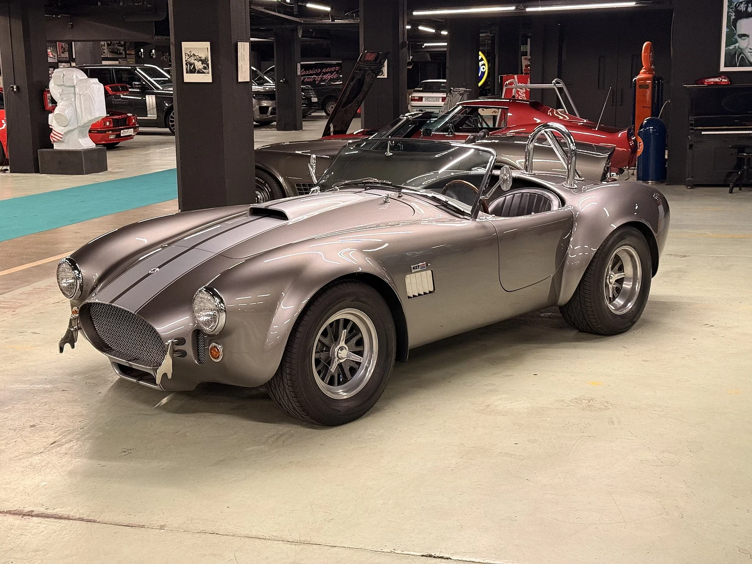 Exteriörbild på 2018 Superformance Cobra (1)