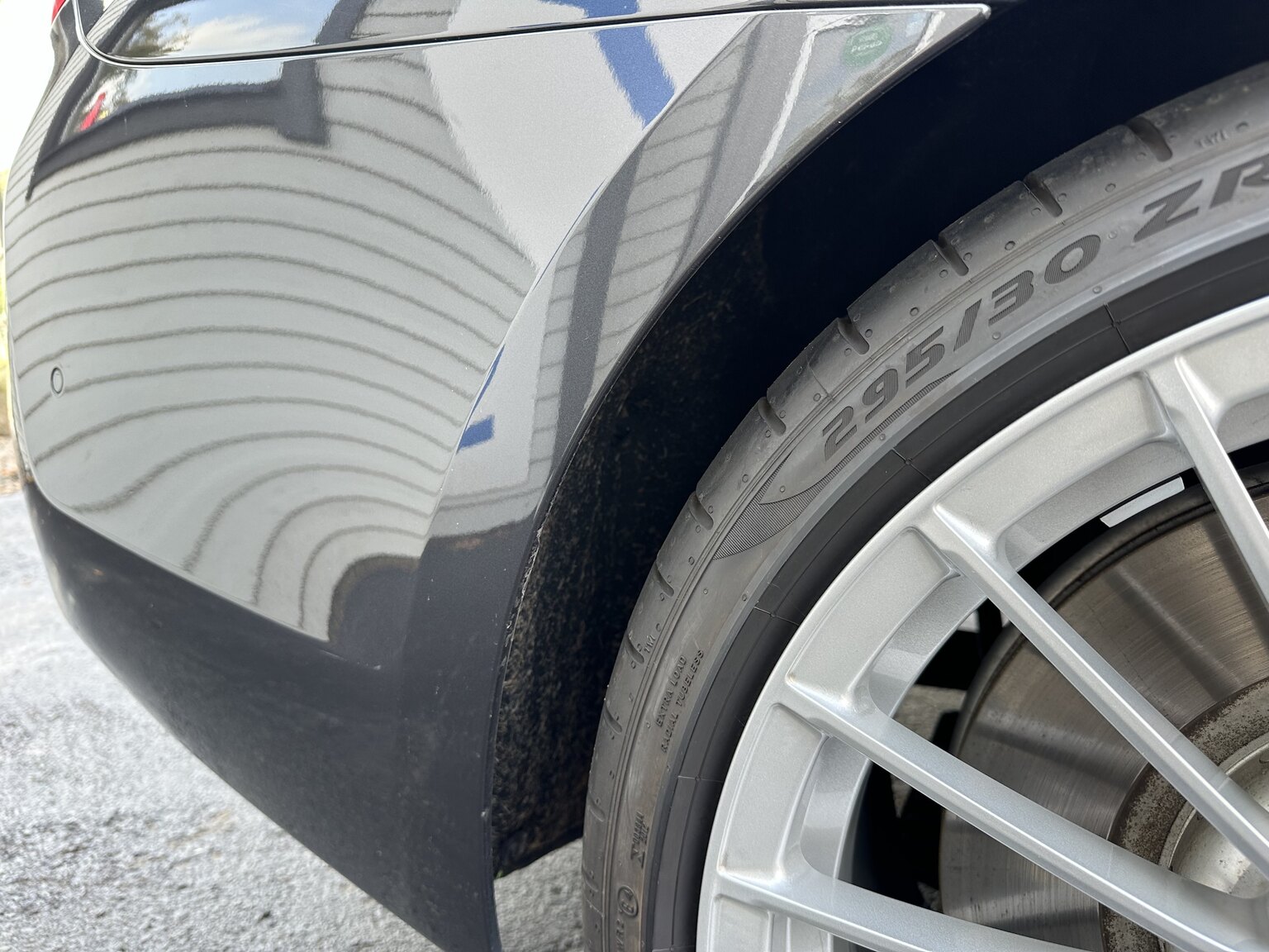 Exterior image of 2019 ALPINA B5 S Bi-Turbo Sedan ALLRAD