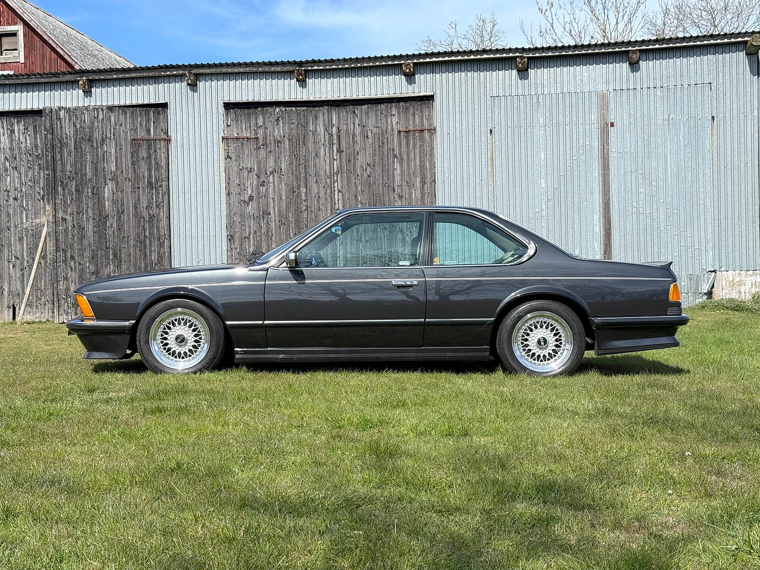 Exteriörbild på 1985 BMW 635 CSiA (E24) (3)