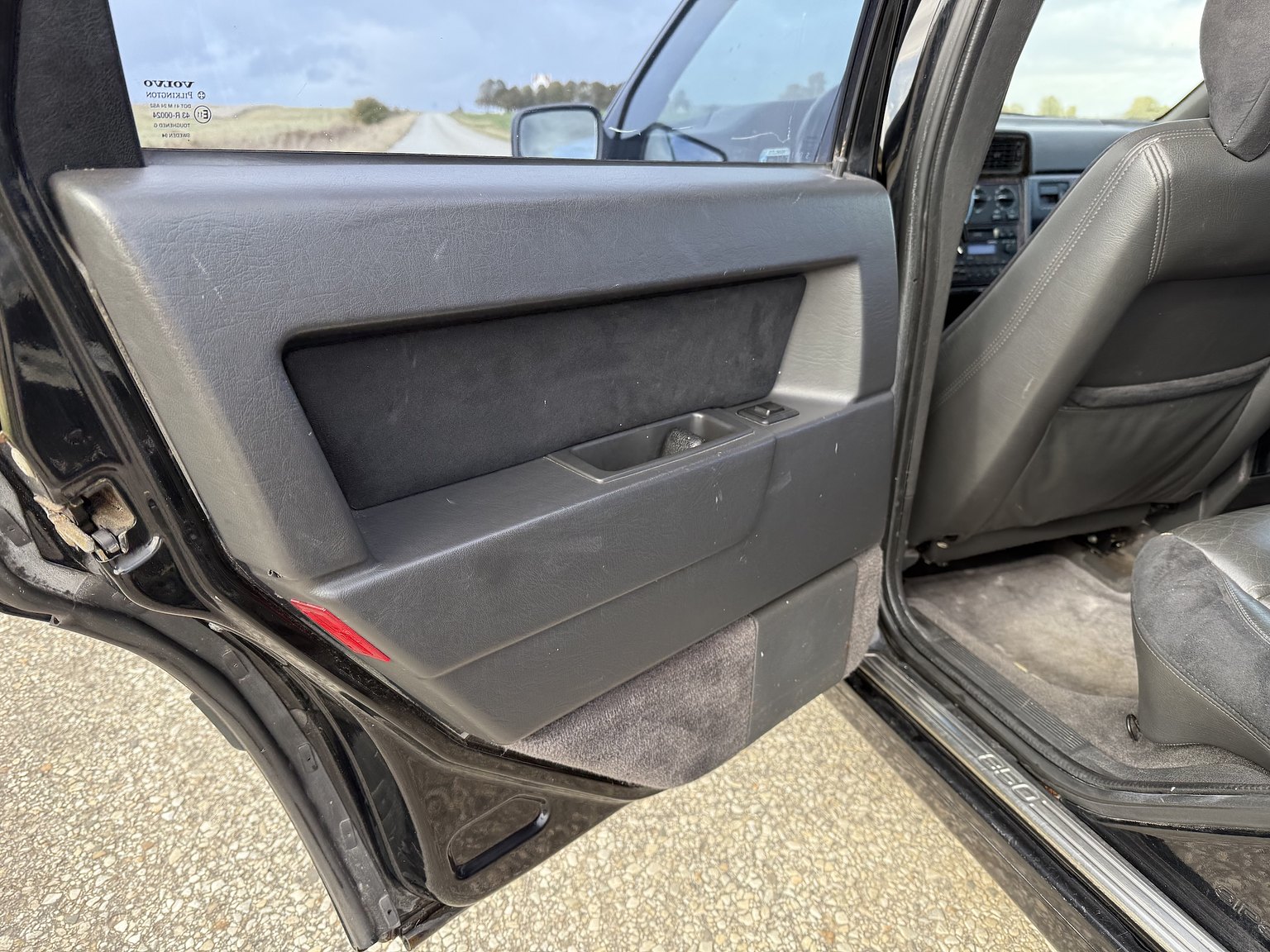 Interior image of 1995 VOLVO 855 T5R T-5R