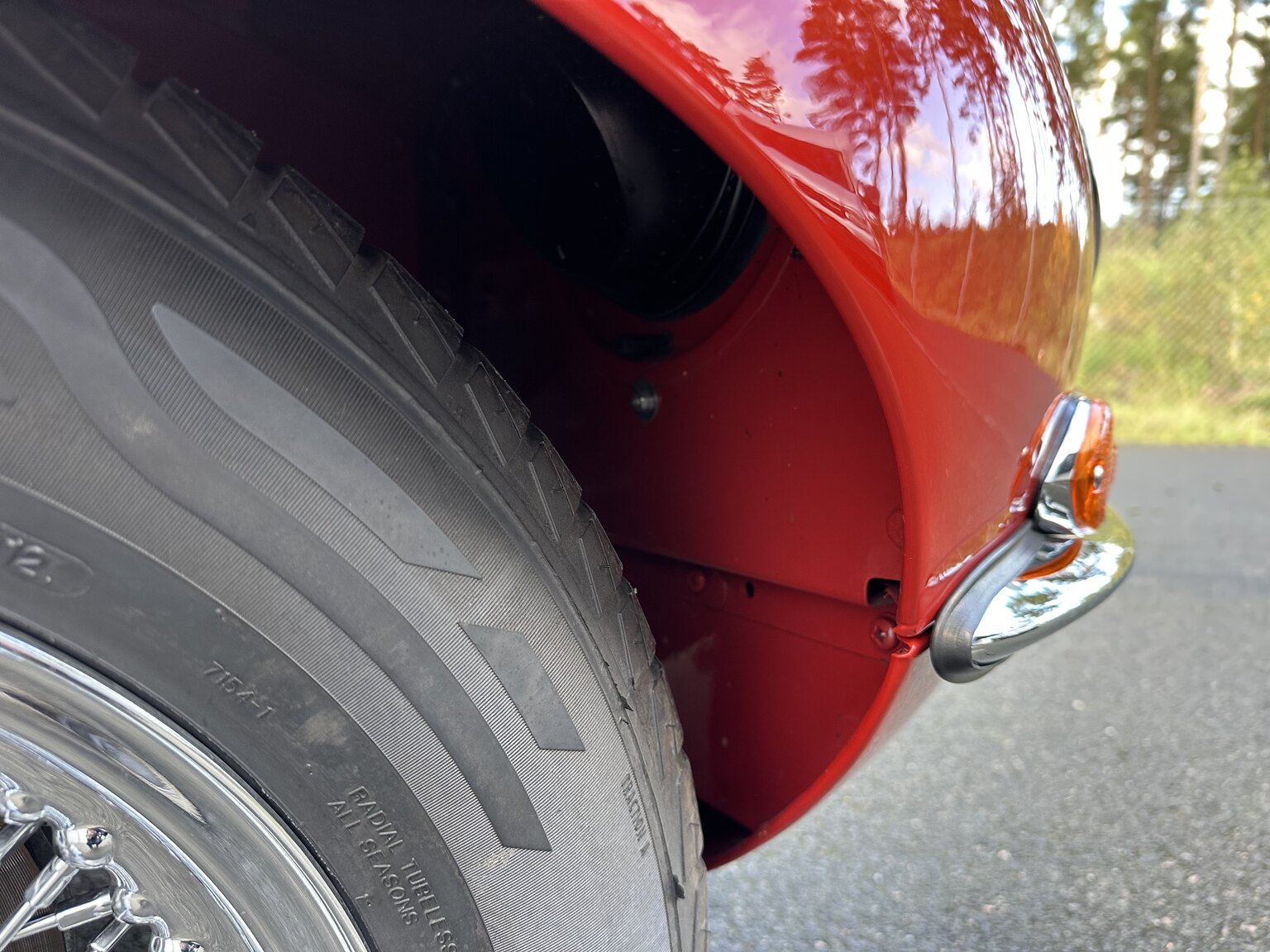 Exterior image of 1965 Jaguar E-Type Series 1 (27)