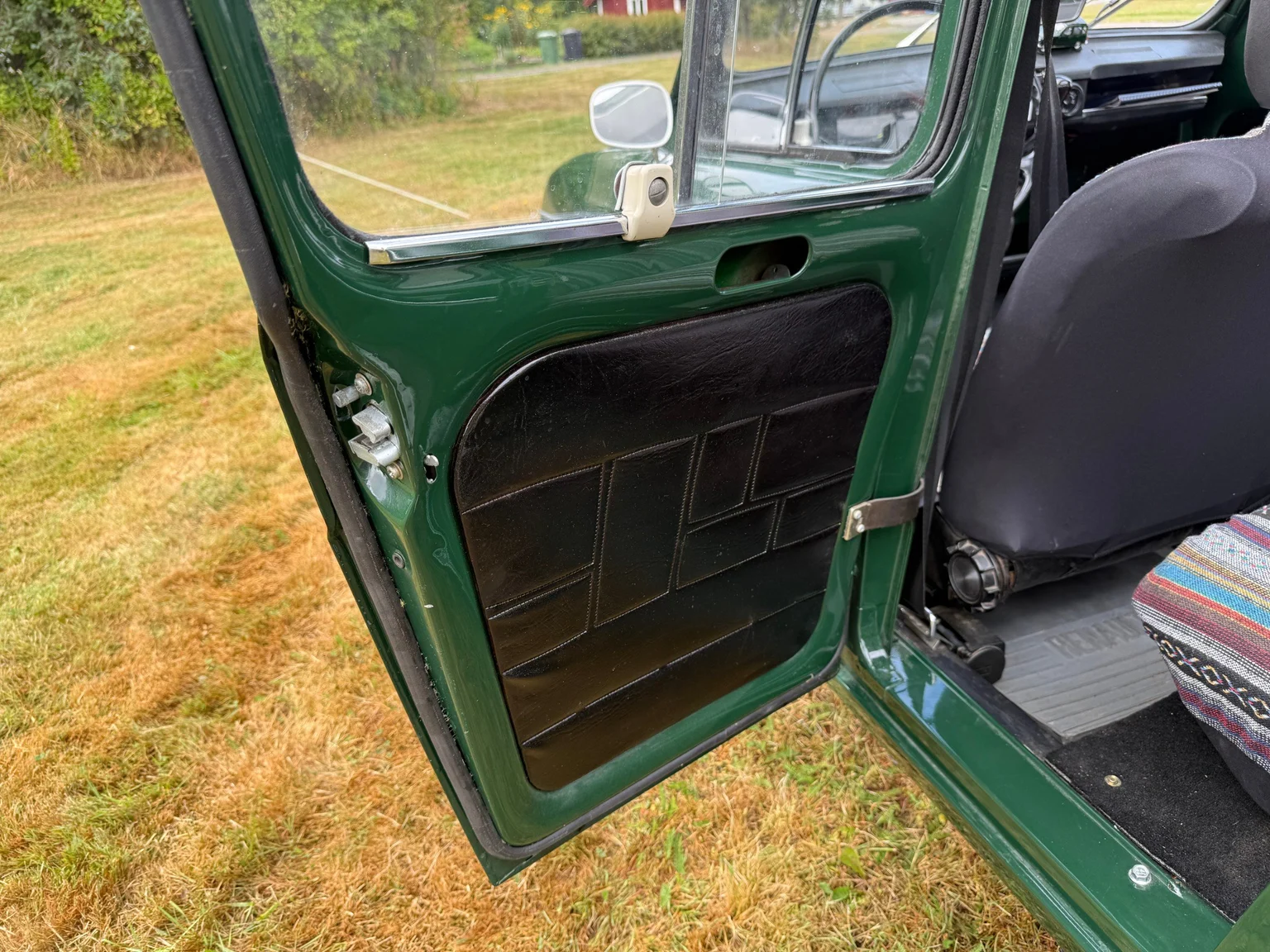 Interior image of 1970 Renault 4 (54)