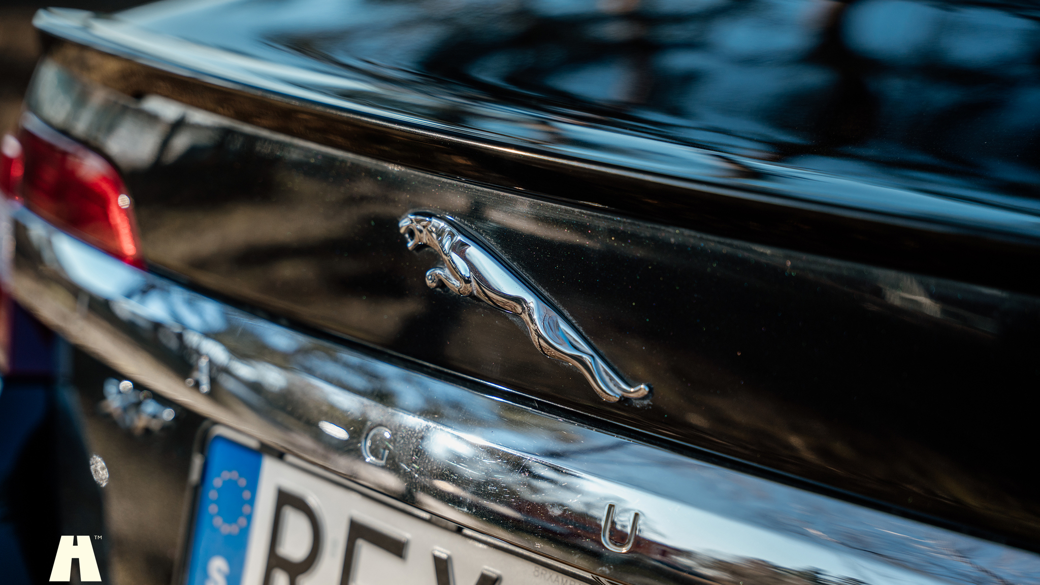 Exterior image of 2010 Jaguar XFR (28)