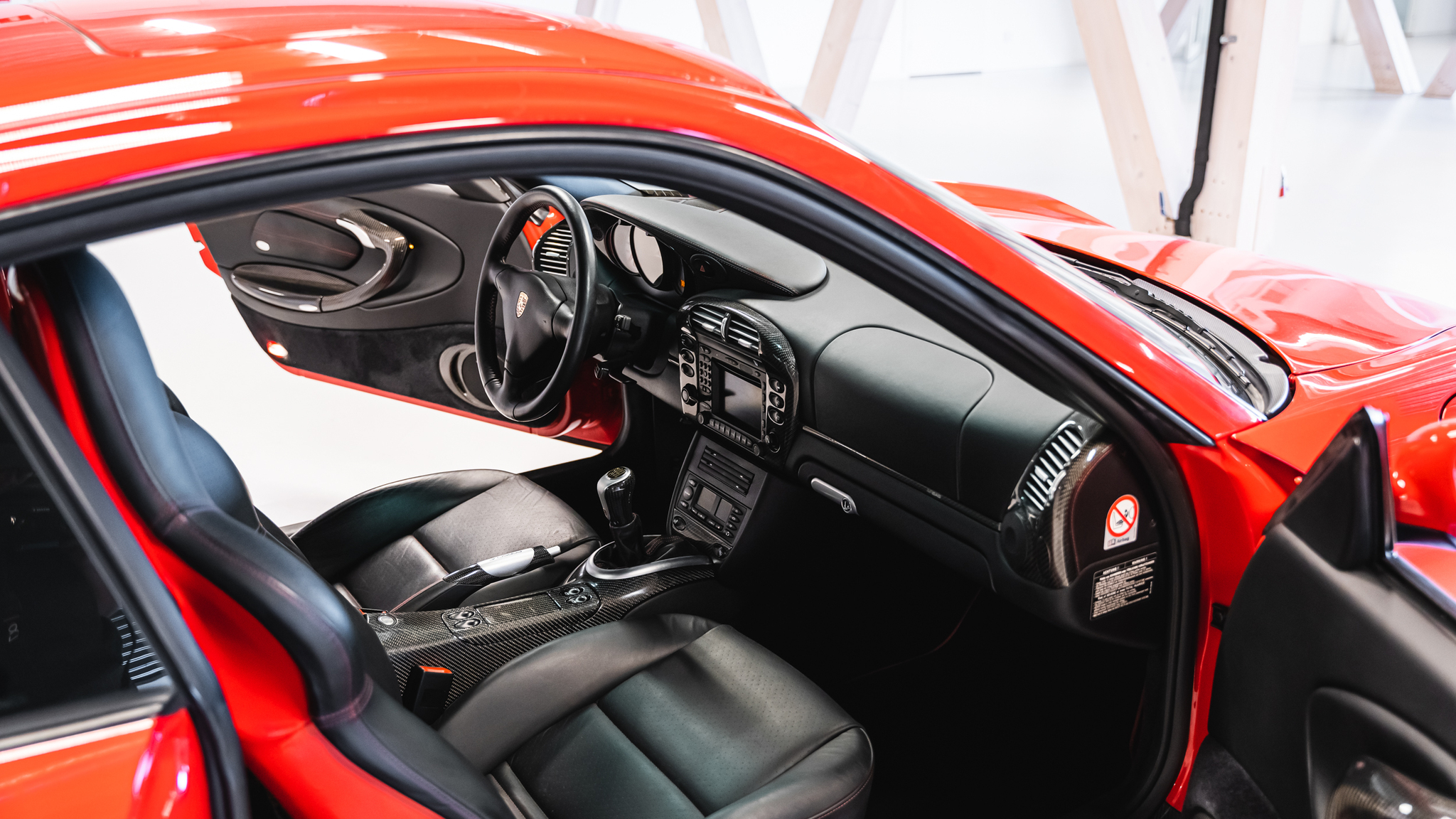 Innenraumfoto von 2003 Porsche 996 Carrera 2