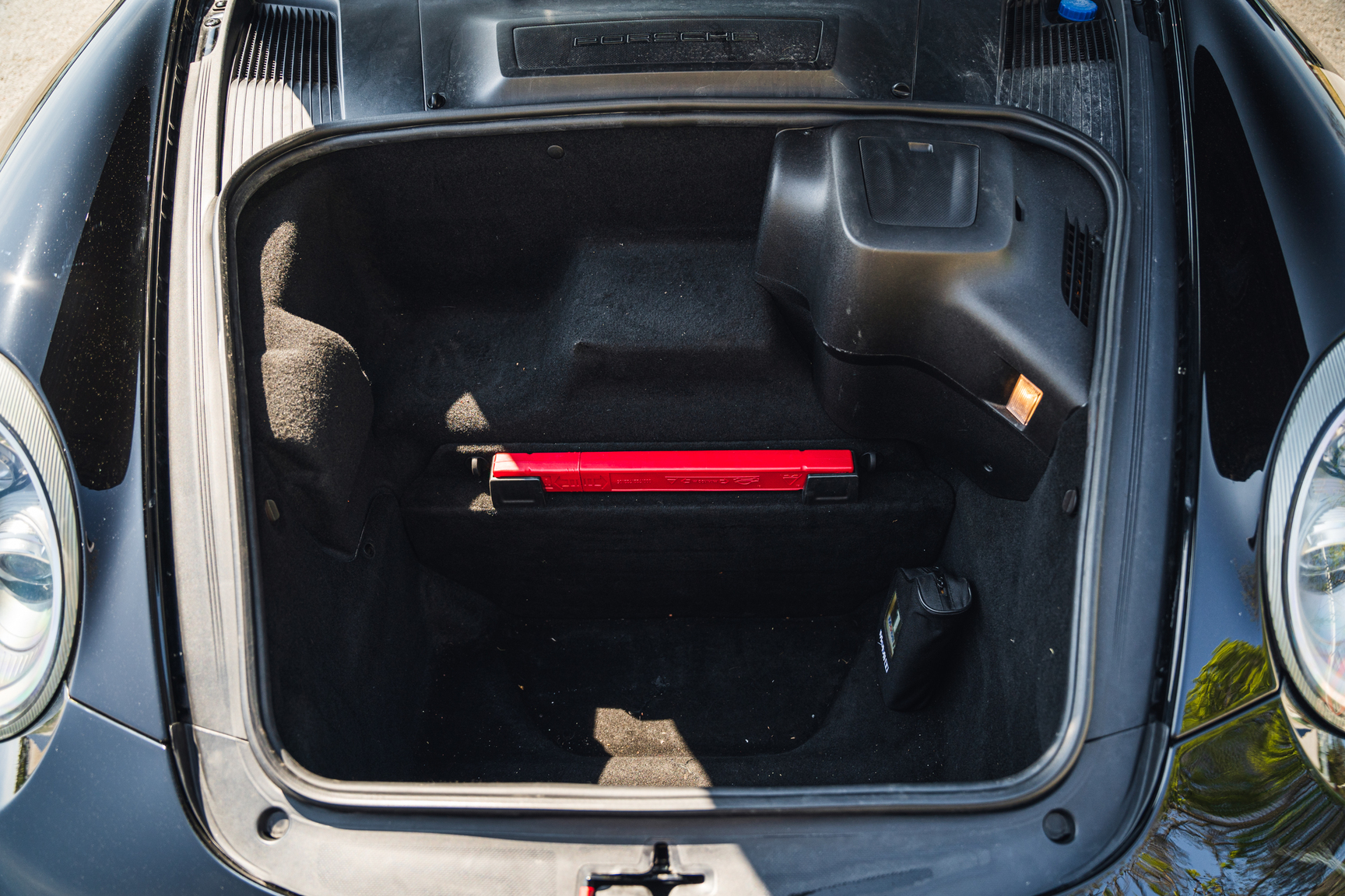 Innenraumfoto von 2009 Porsche 997.2 C2S Manuell (49)