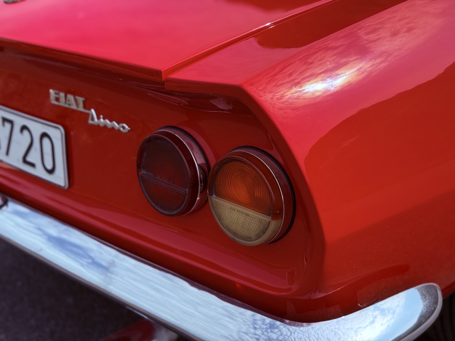 Exterior image of 1968 Fiat Dino Spider