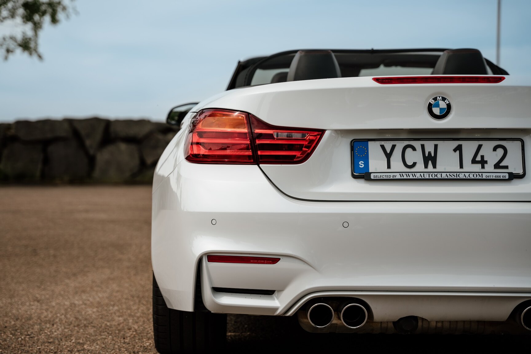 Exteriörbild på 2015 BMW M4 Cabriolet