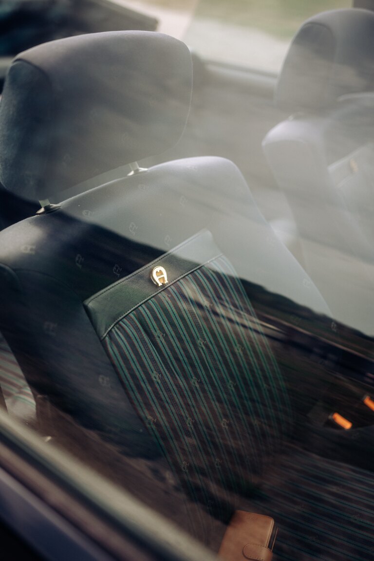 Interior image of 1991 VW Golf Cabriolet "Etienne Aigner Edition"