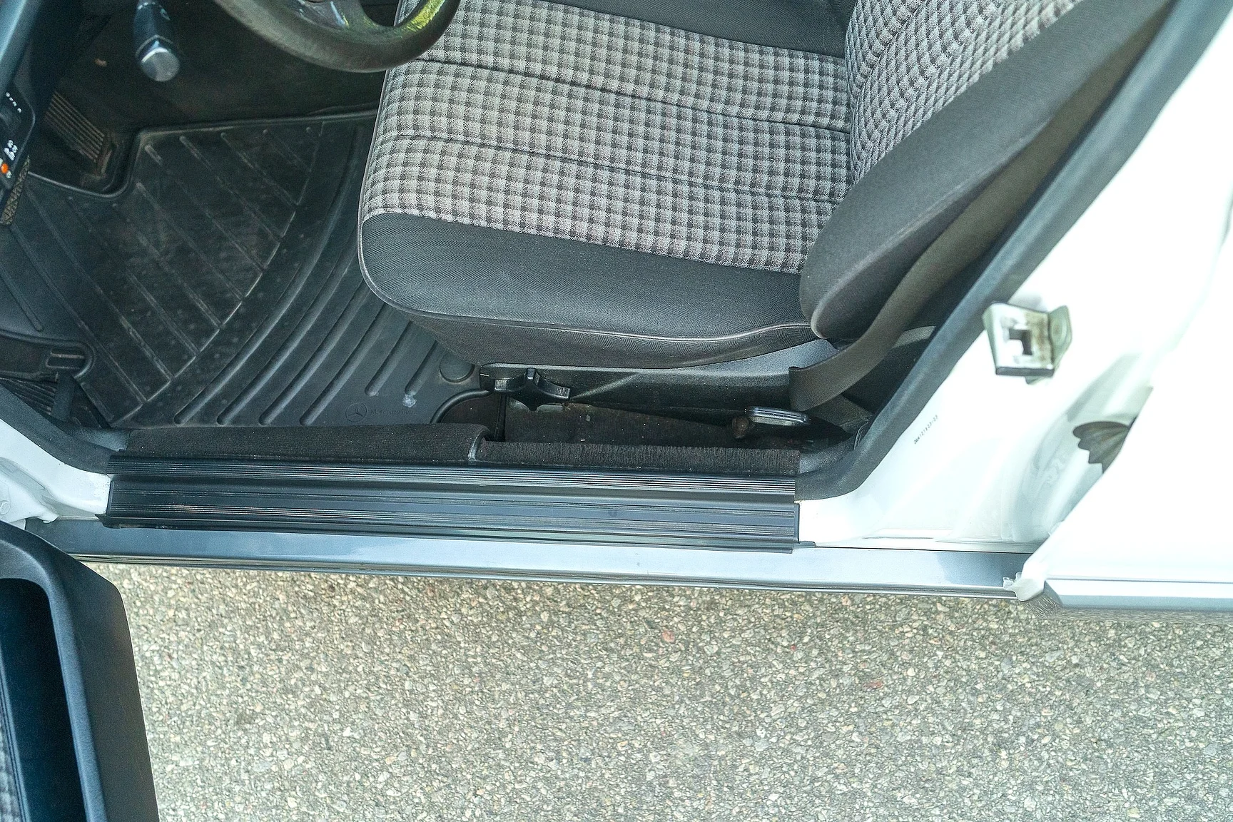 Innenraumfoto von 1992 Mercedes-Benz 190 E 1.8 - NO RESERVE (7)