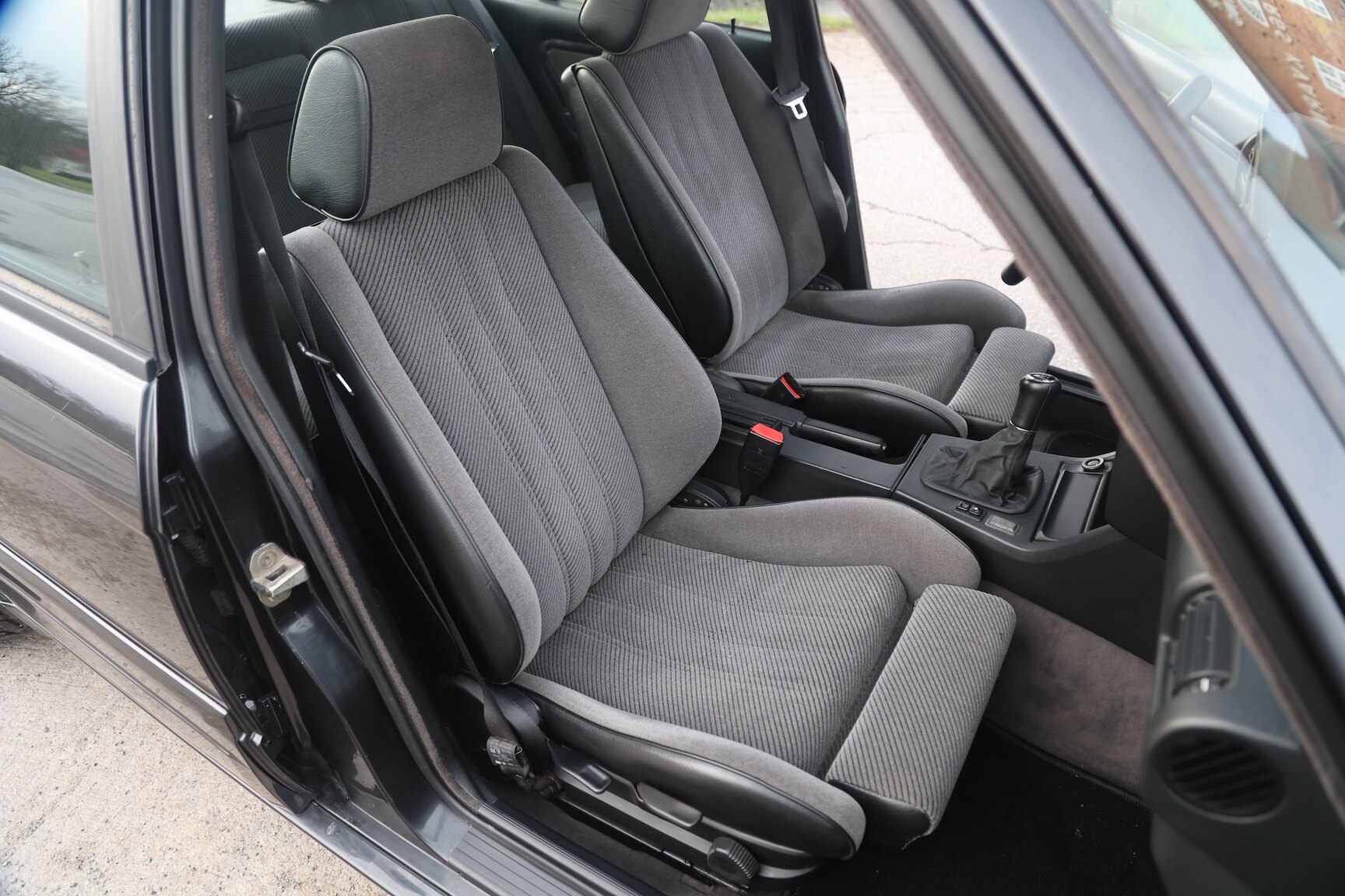 Interiörbild 1989 BMW 325i