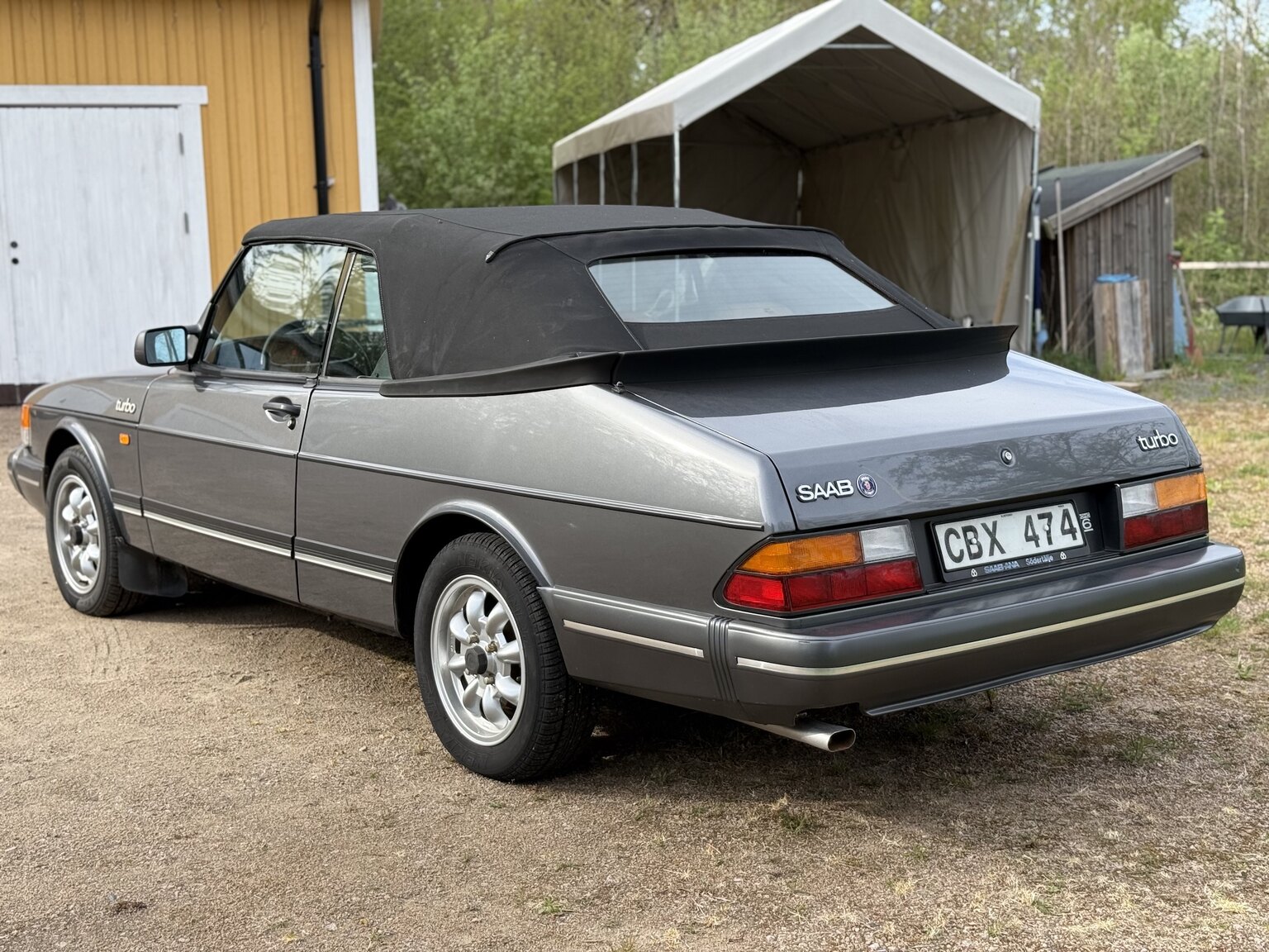 Exterior image of 1987 SAAB 900 Cabriolet 2.0 Turbo T16