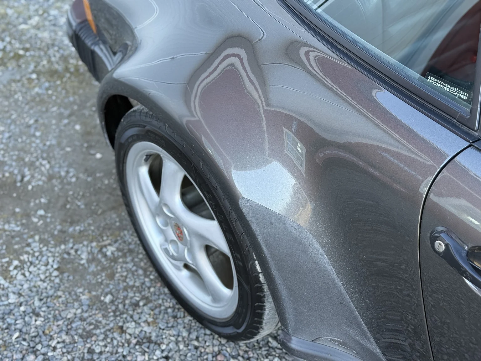 Aussenfoto 1989 Porsche 911 / 930 3.3 Turbo 5-speed (46)