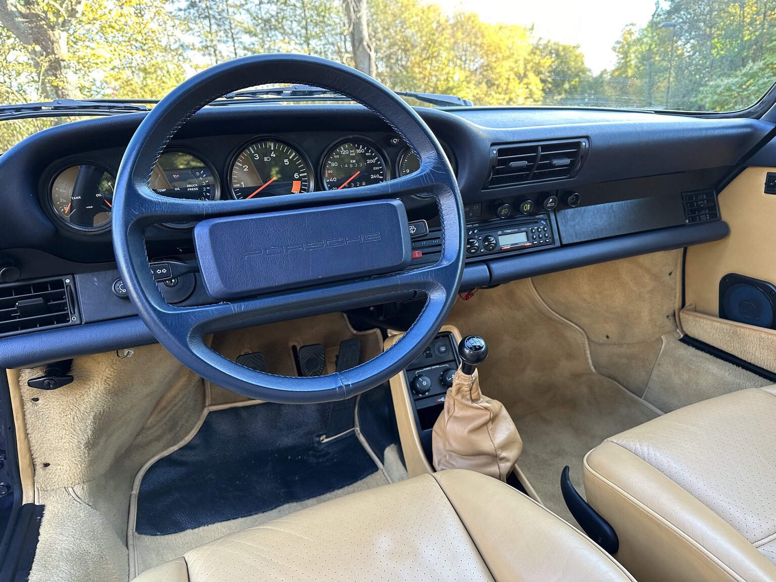 Interior image of 1986 Porsche 911 Carrera 3.2