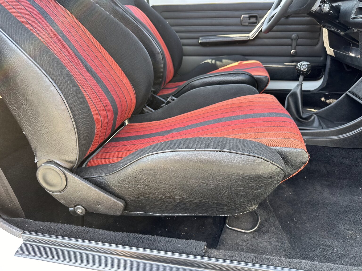 Interiörbild 1984 Volkswagen Golf GTI 