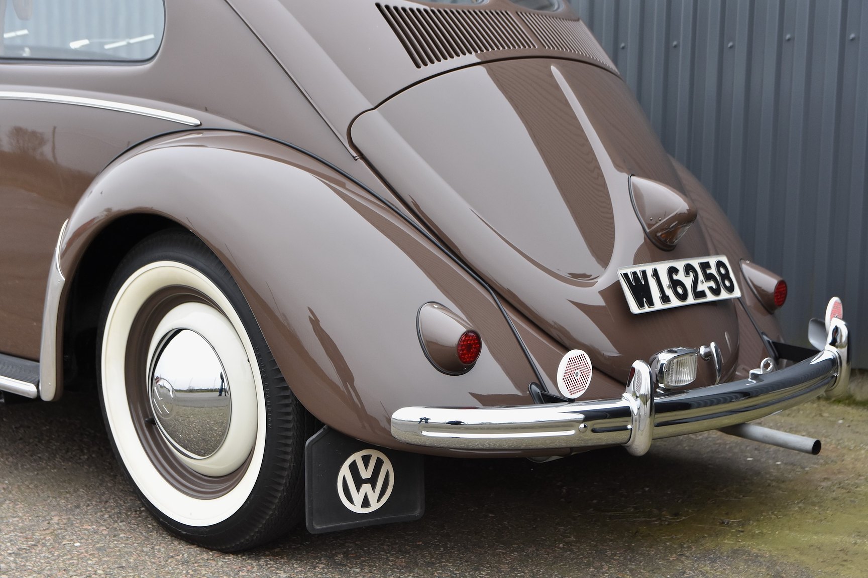 Exterior image of 1950 Volkswagen 1100 1.1 
