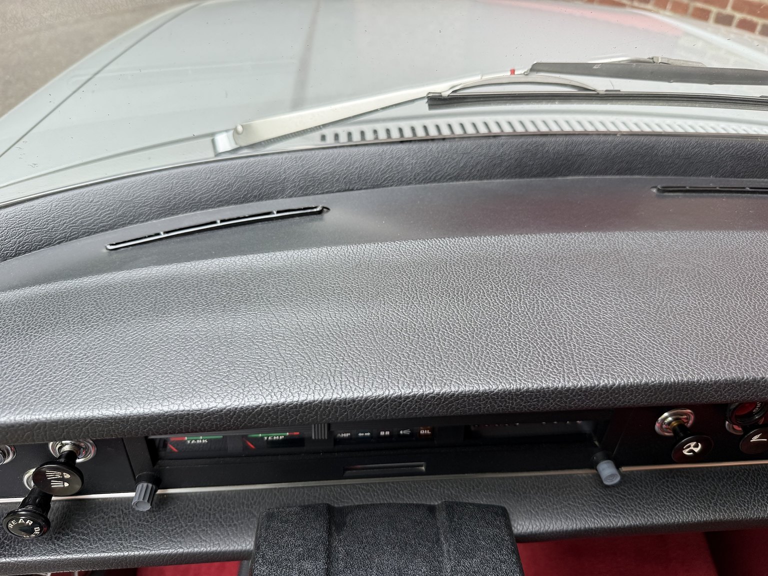 Interior image of 1970 Volvo 142 Automatic