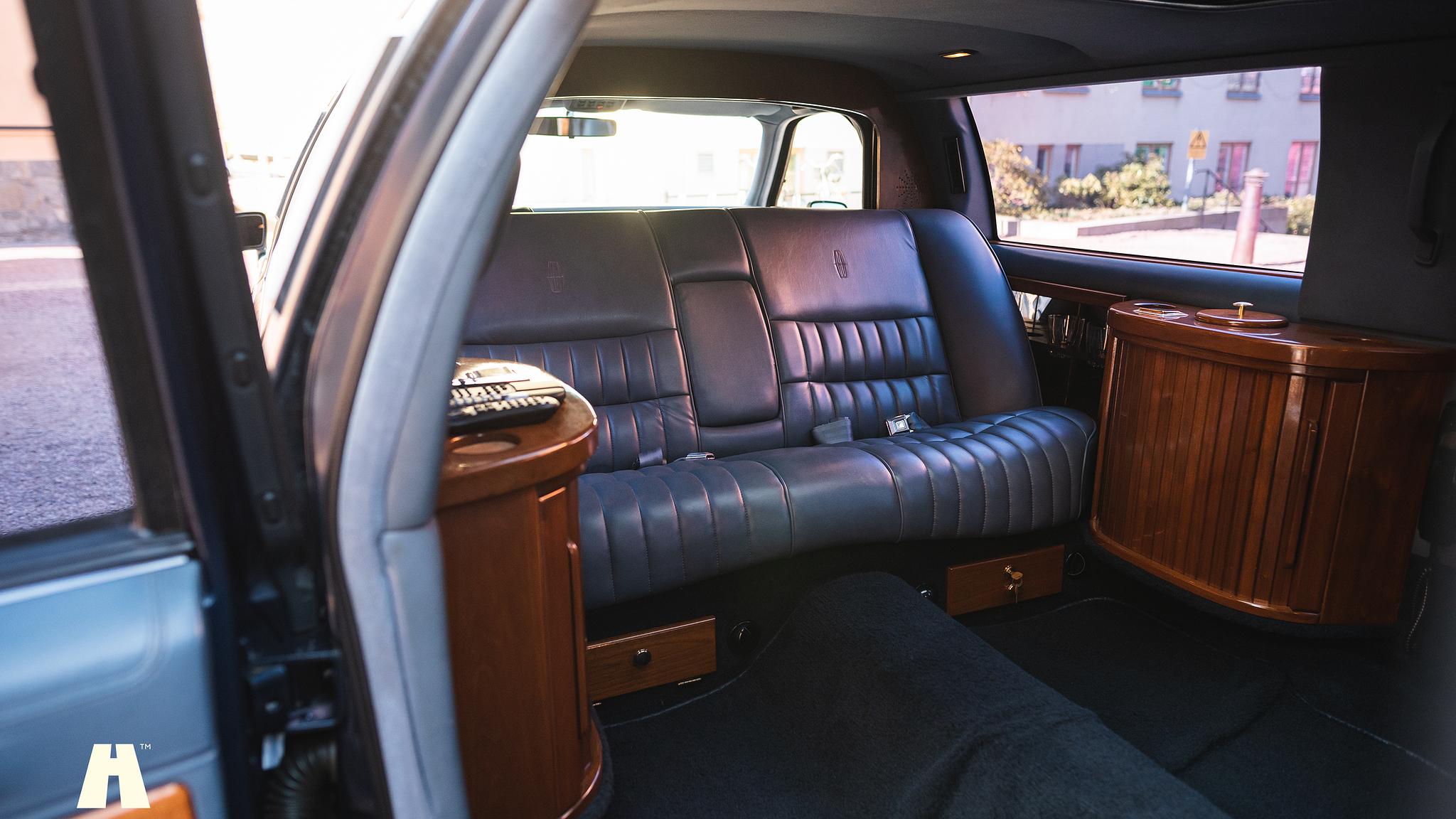 Innenraumfoto von 1992 Lincoln Town Car Limousine 