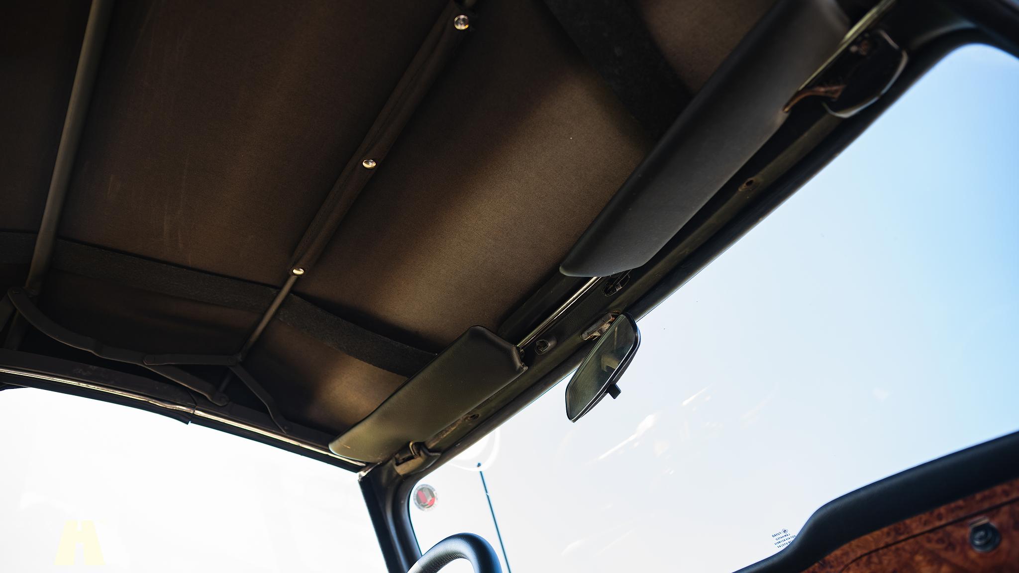 Interior image of 1974 Triumph TR6 (58)