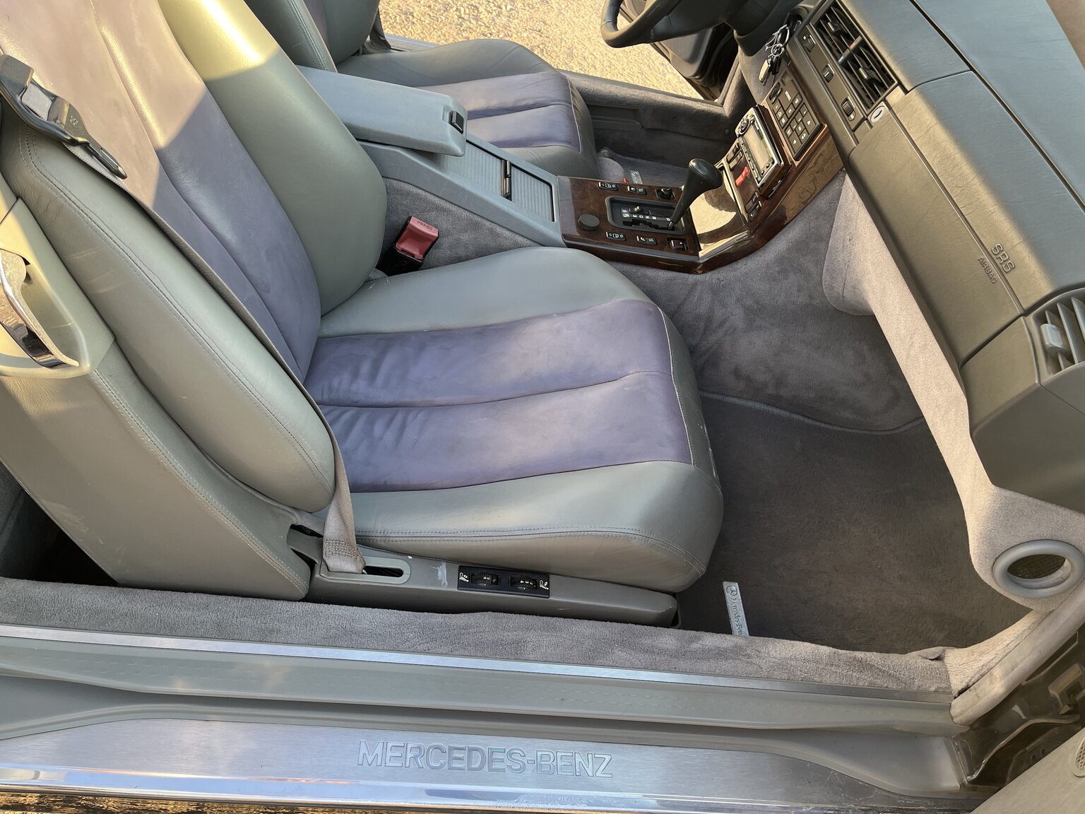 Innenraumfoto von 1992 Mercedes-Benz SL 500