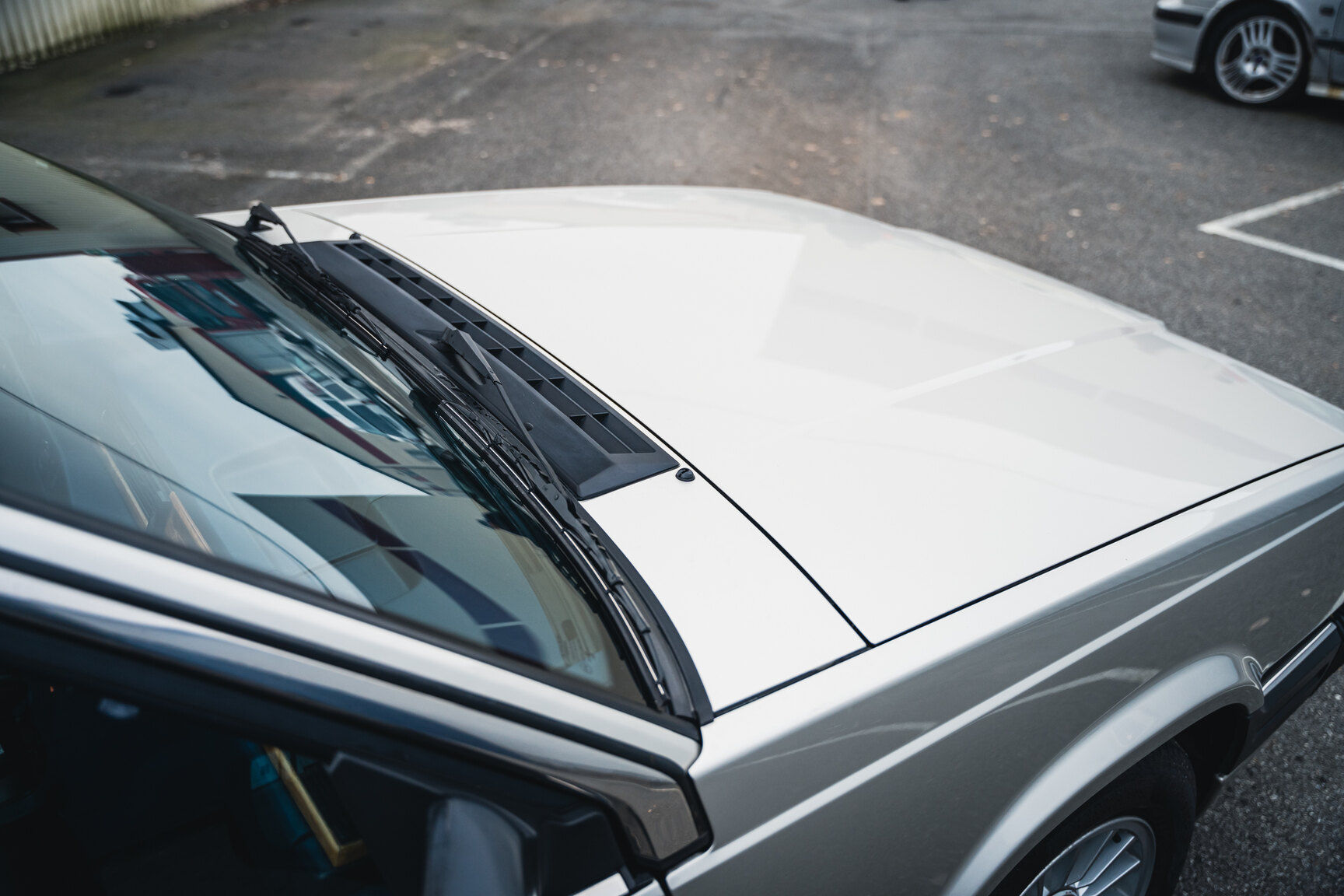 Exteriörbild på 1988 Volvo 780 Bertone Coupé