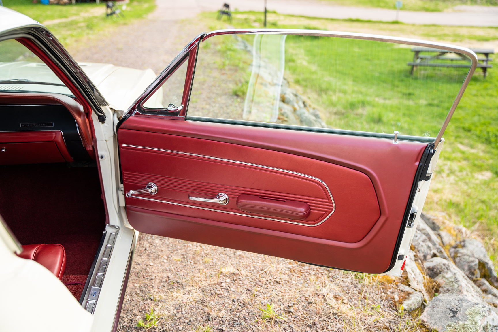 Interior image of 1967 Ford Mustang Fastback (13)