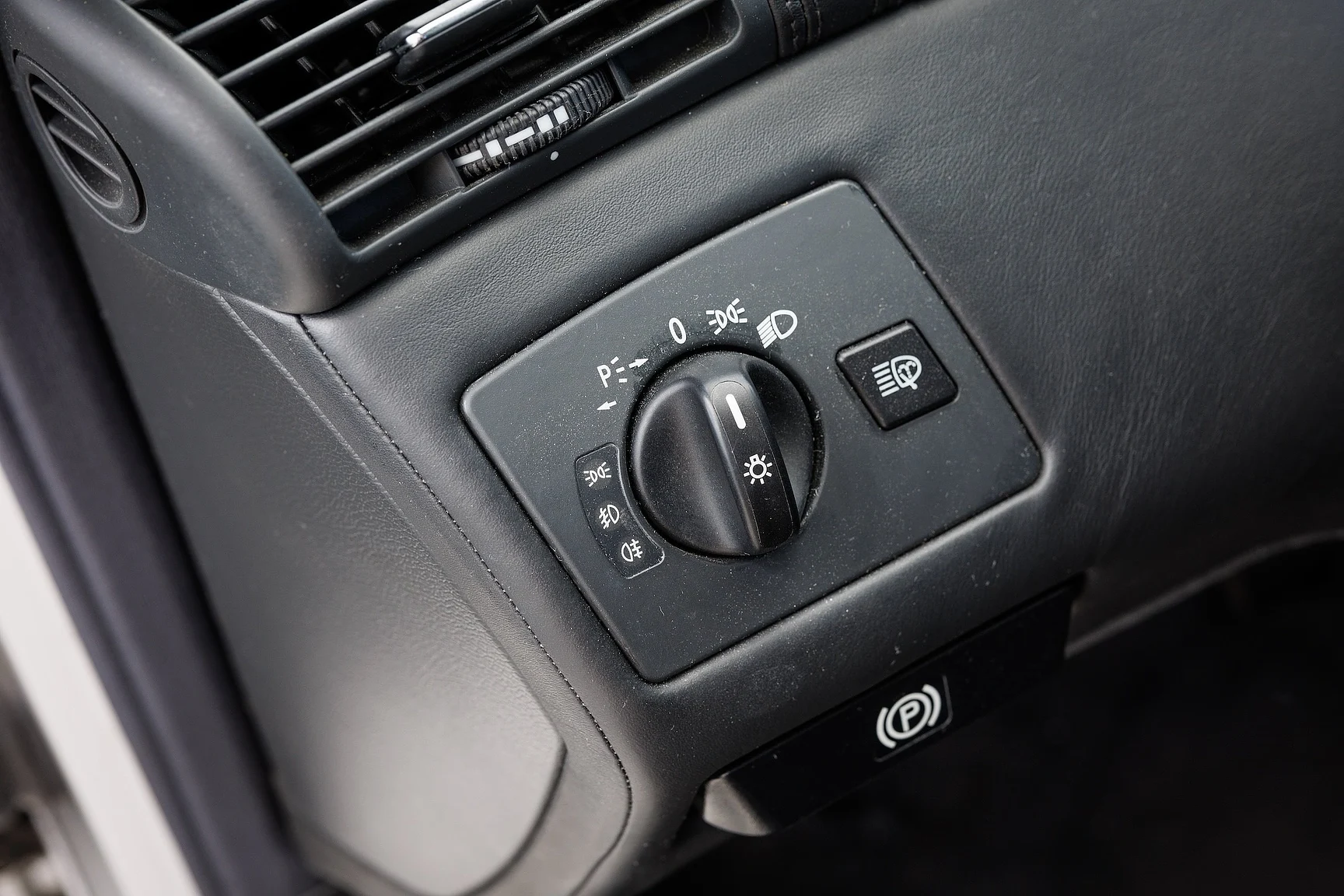 Interiörbild 2000 Mercedes-Benz CL 600 (9)