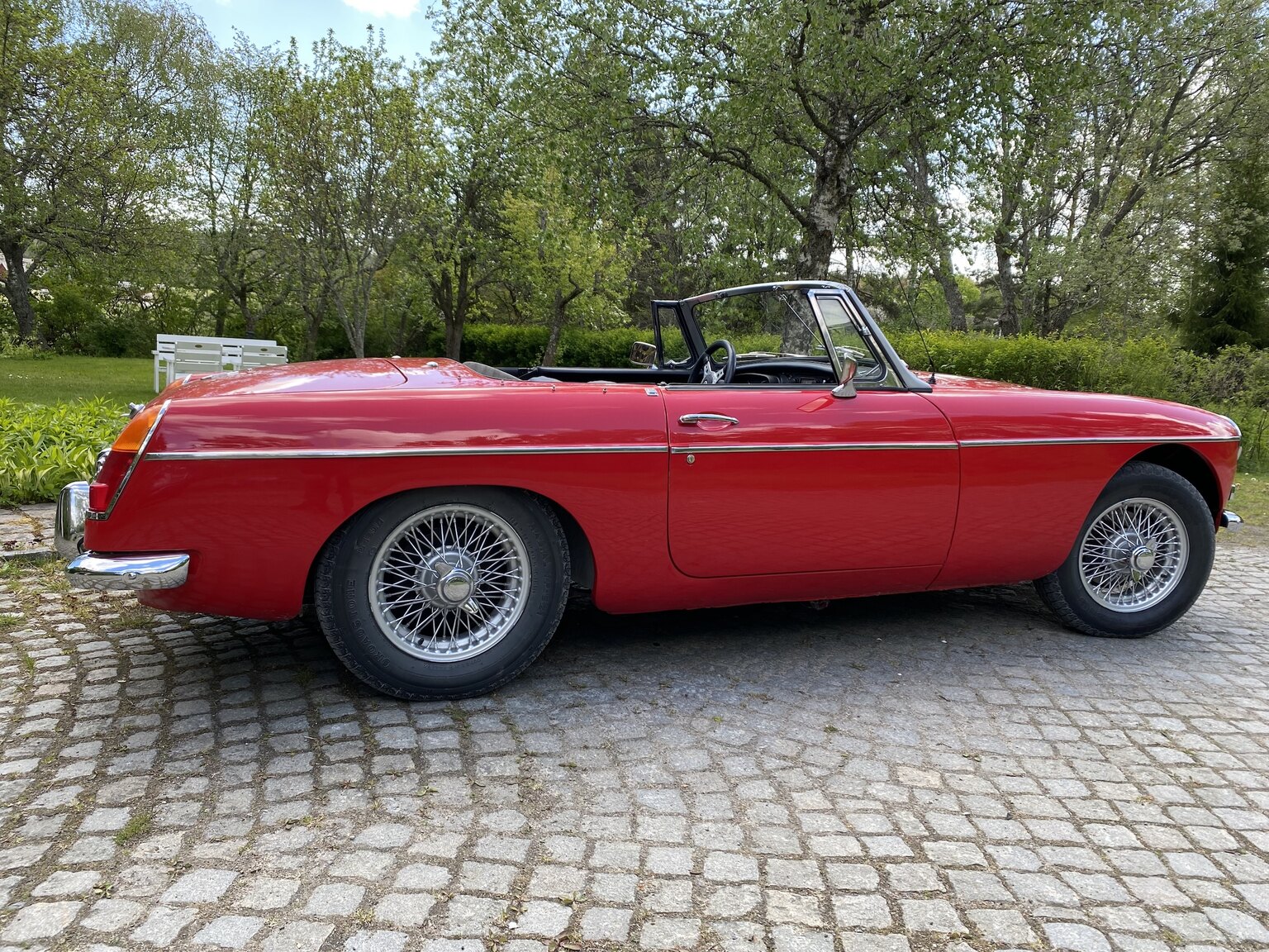 Exterior image of 1967 MG MGB 1800