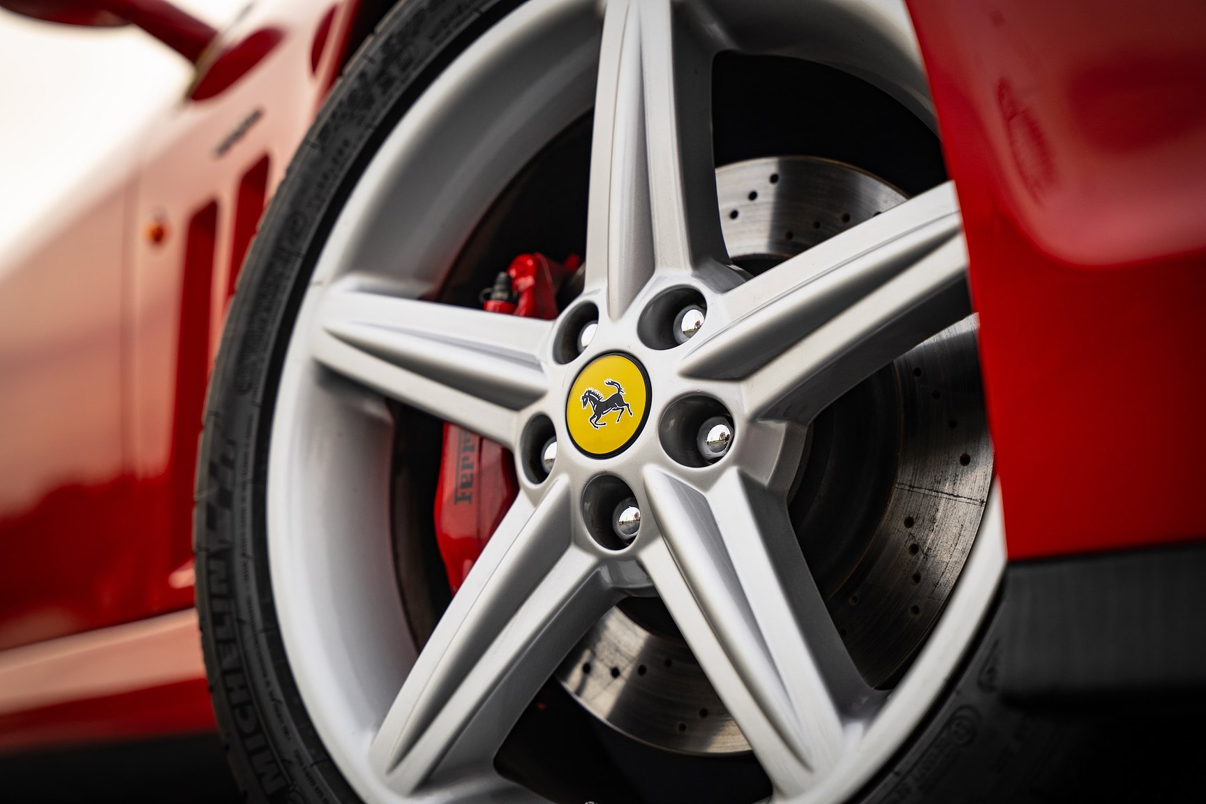 Exteriörbild på 2003 Ferrari 575M Maranello