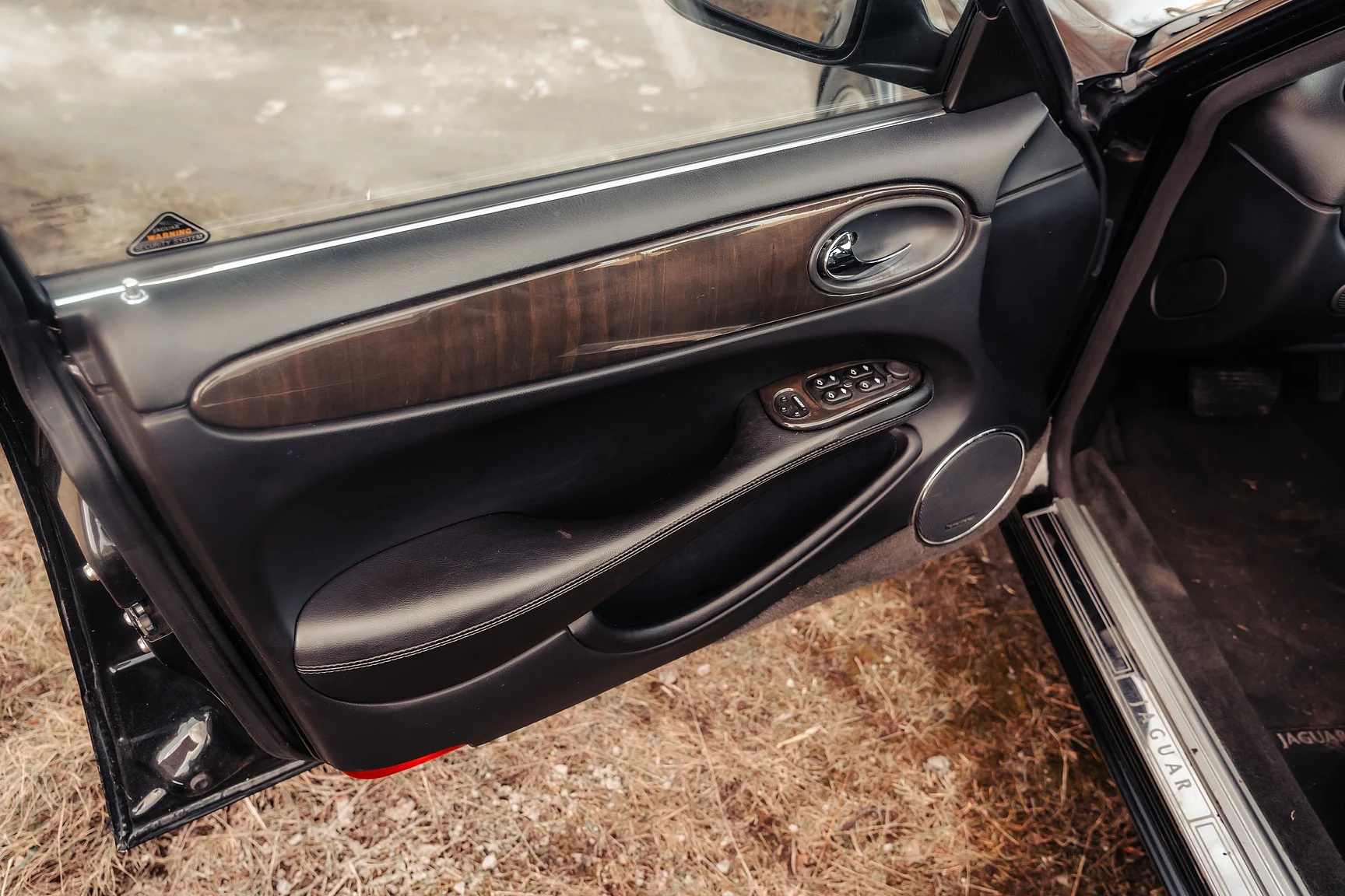 Interior image of 1997 Jaguar XJR 4.0 Kompressor NO RESERVE (25)