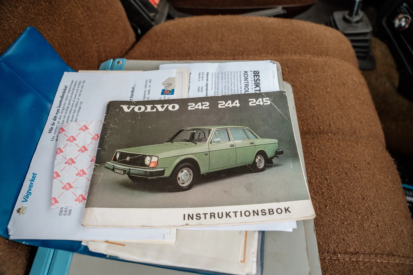 Dokumentation för 1975 Volvo 242 2-dörrars coupé (2)