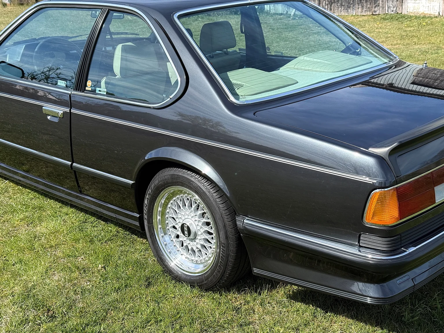 Exteriörbild på 1985 BMW 635 CSiA (E24) (43)