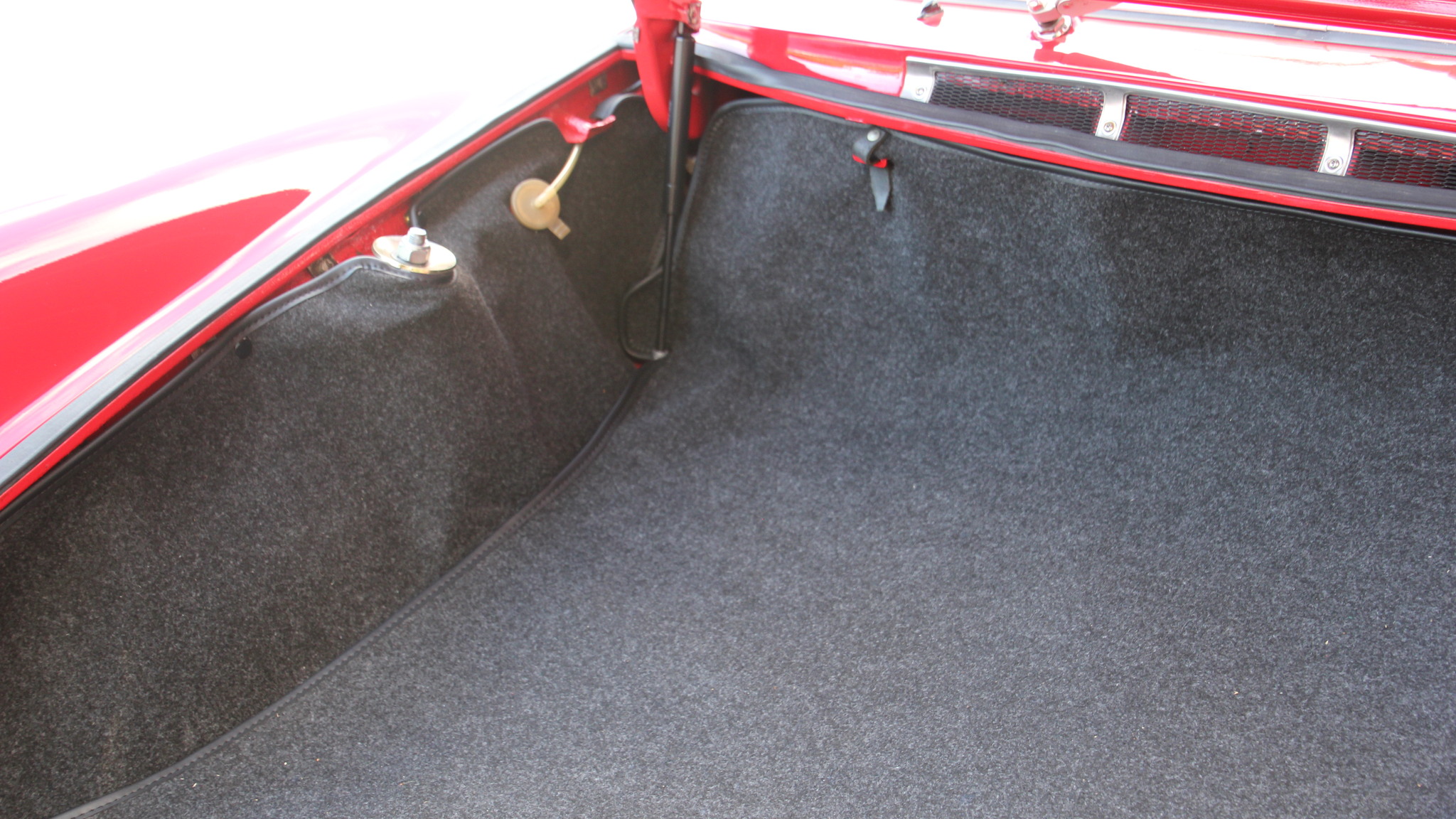 Interior image of 1966 Porsche 912