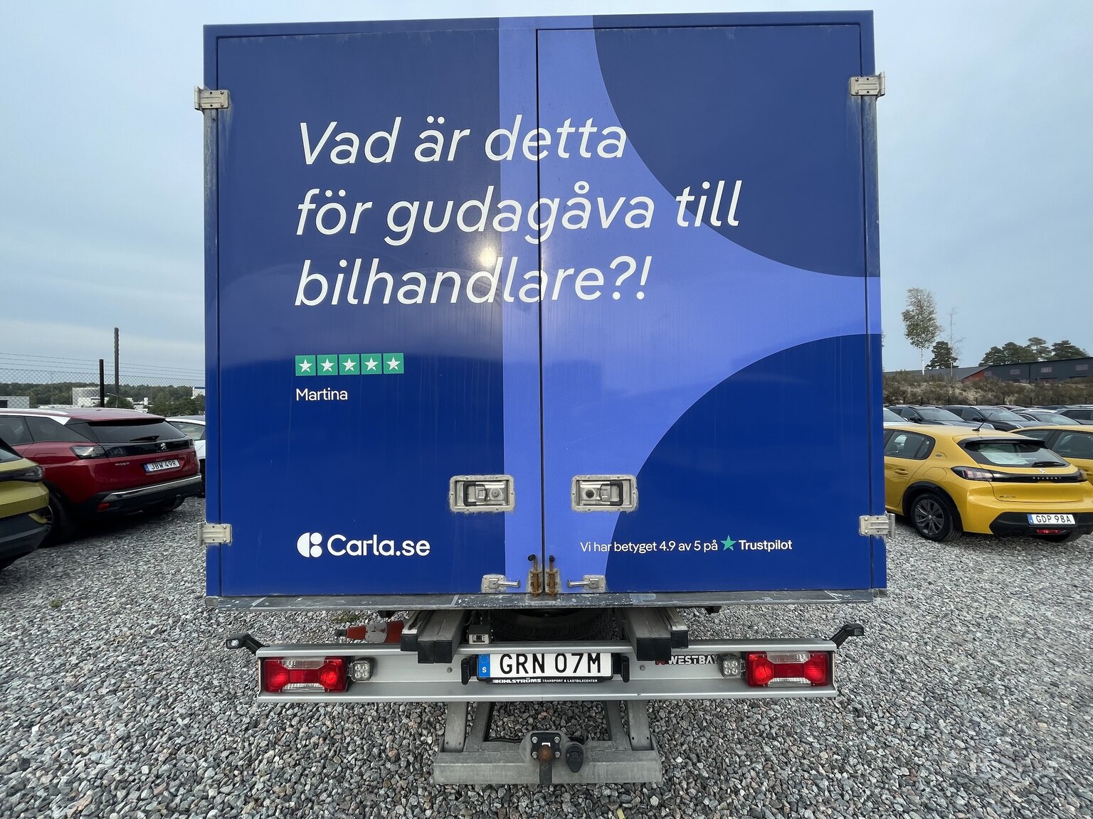 Exteriörbild på 2022 Iveco Daily 70-180 Chassi Cab Fordonstransport